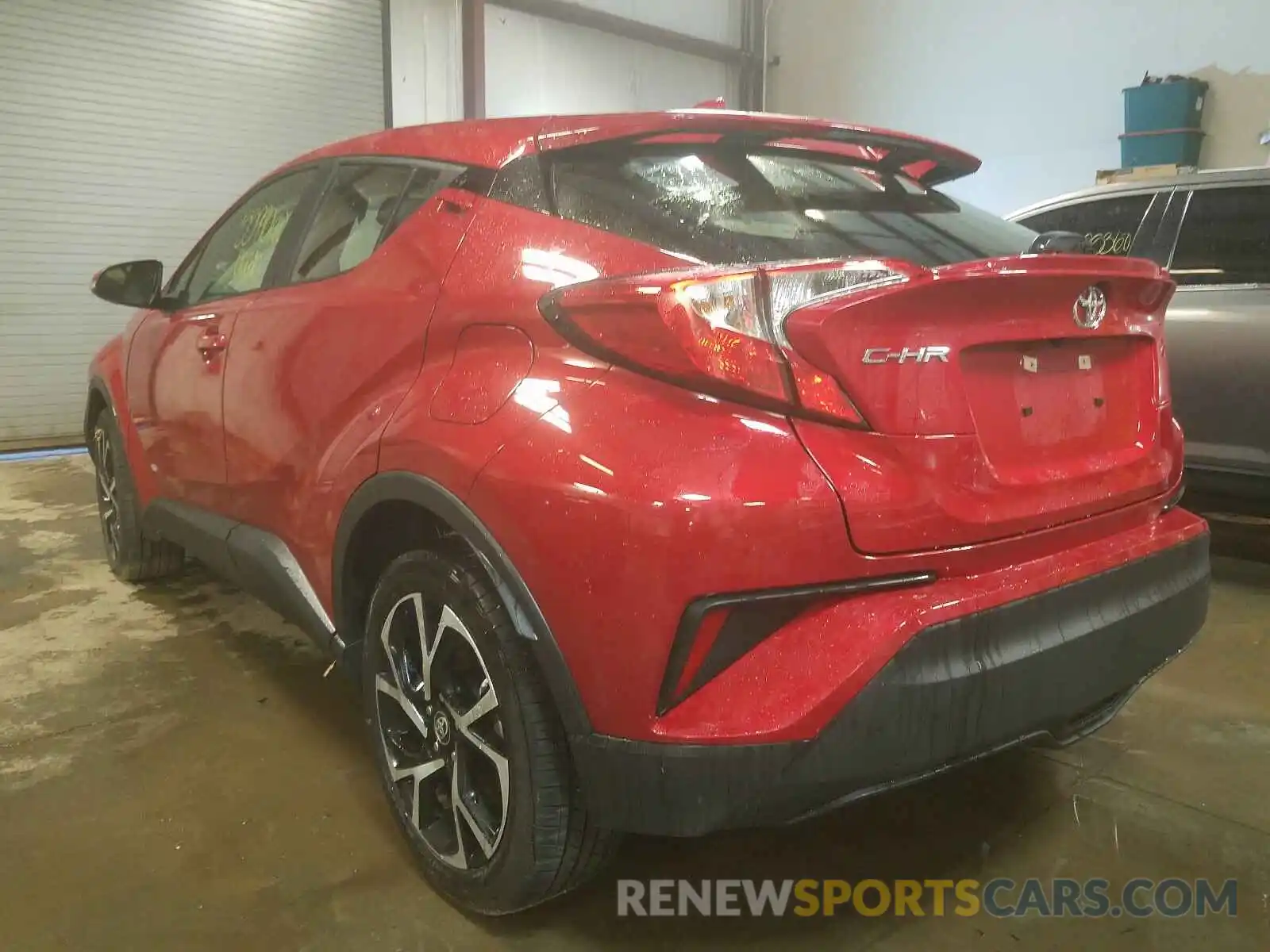 3 Photograph of a damaged car JTNKHMBX2L1068068 TOYOTA C-HR 2020