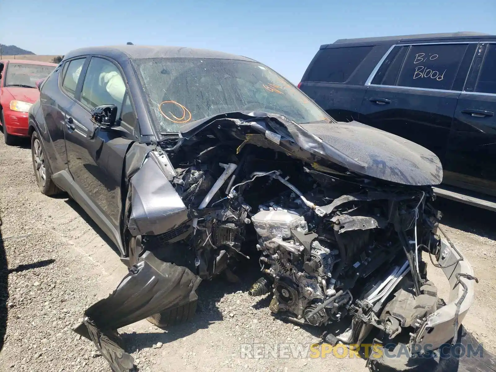 1 Photograph of a damaged car JTNKHMBX2L1069964 TOYOTA C-HR 2020