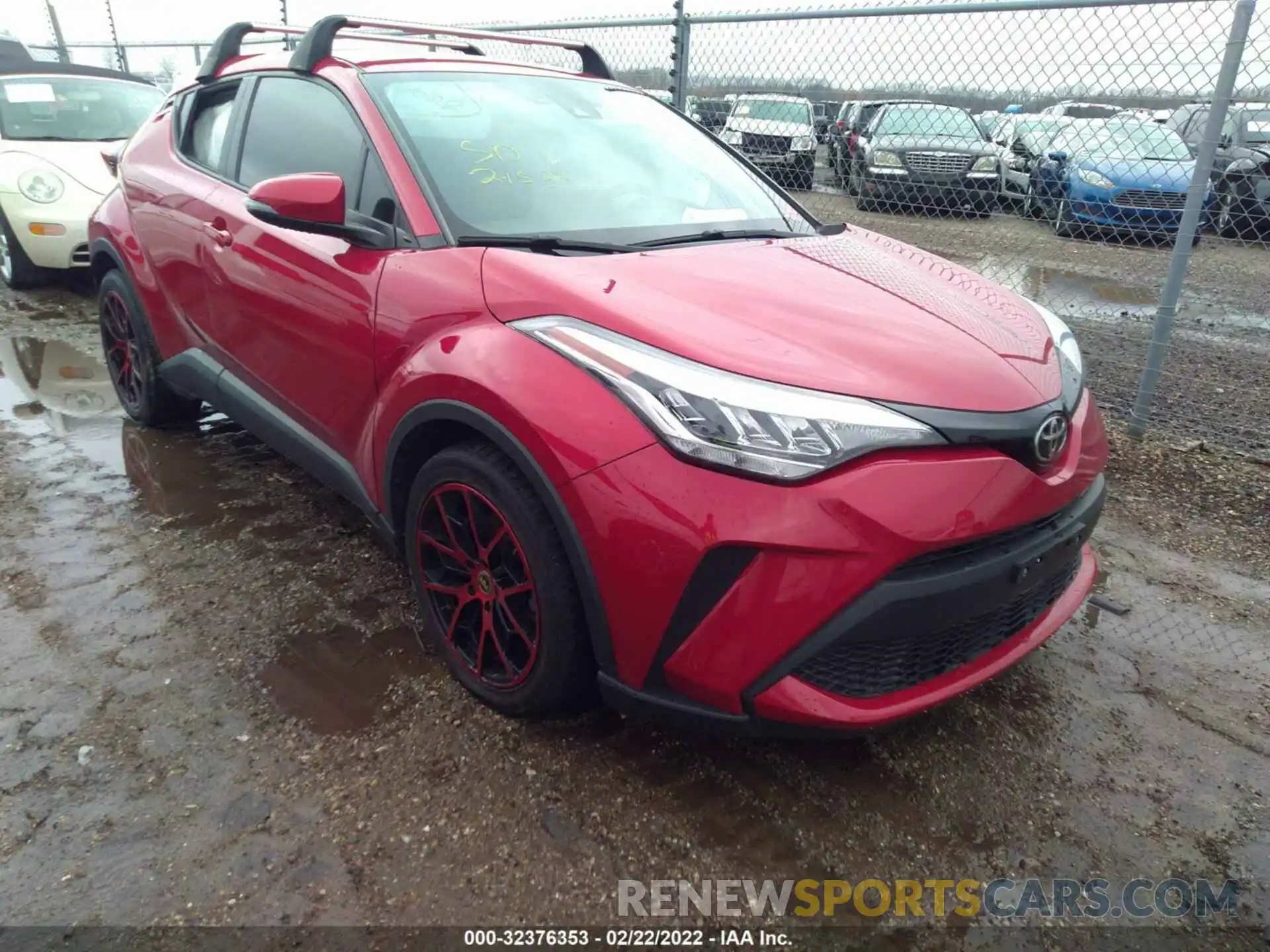 1 Photograph of a damaged car JTNKHMBX2L1075361 TOYOTA C-HR 2020