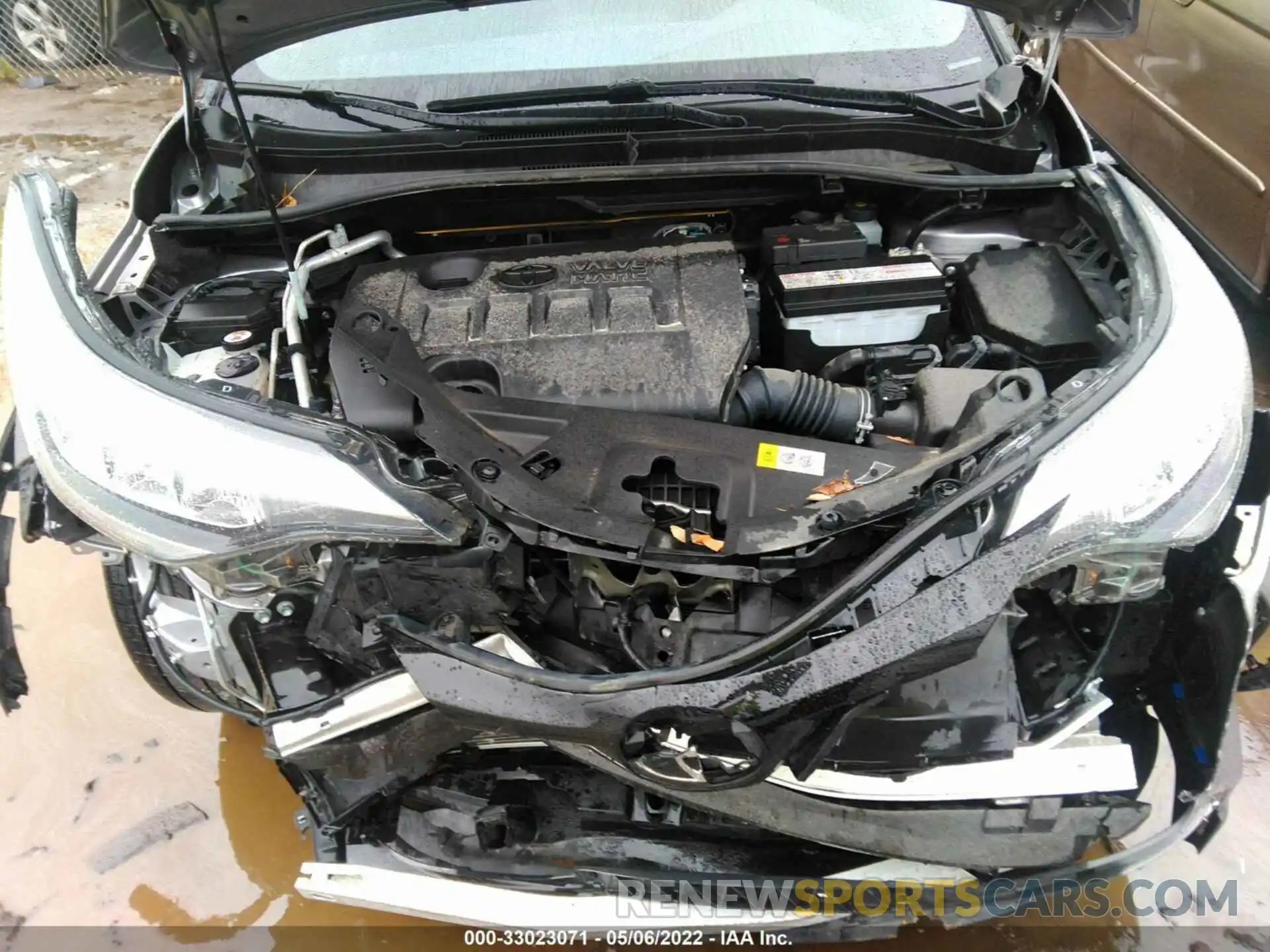 10 Photograph of a damaged car JTNKHMBX2L1075747 TOYOTA C-HR 2020