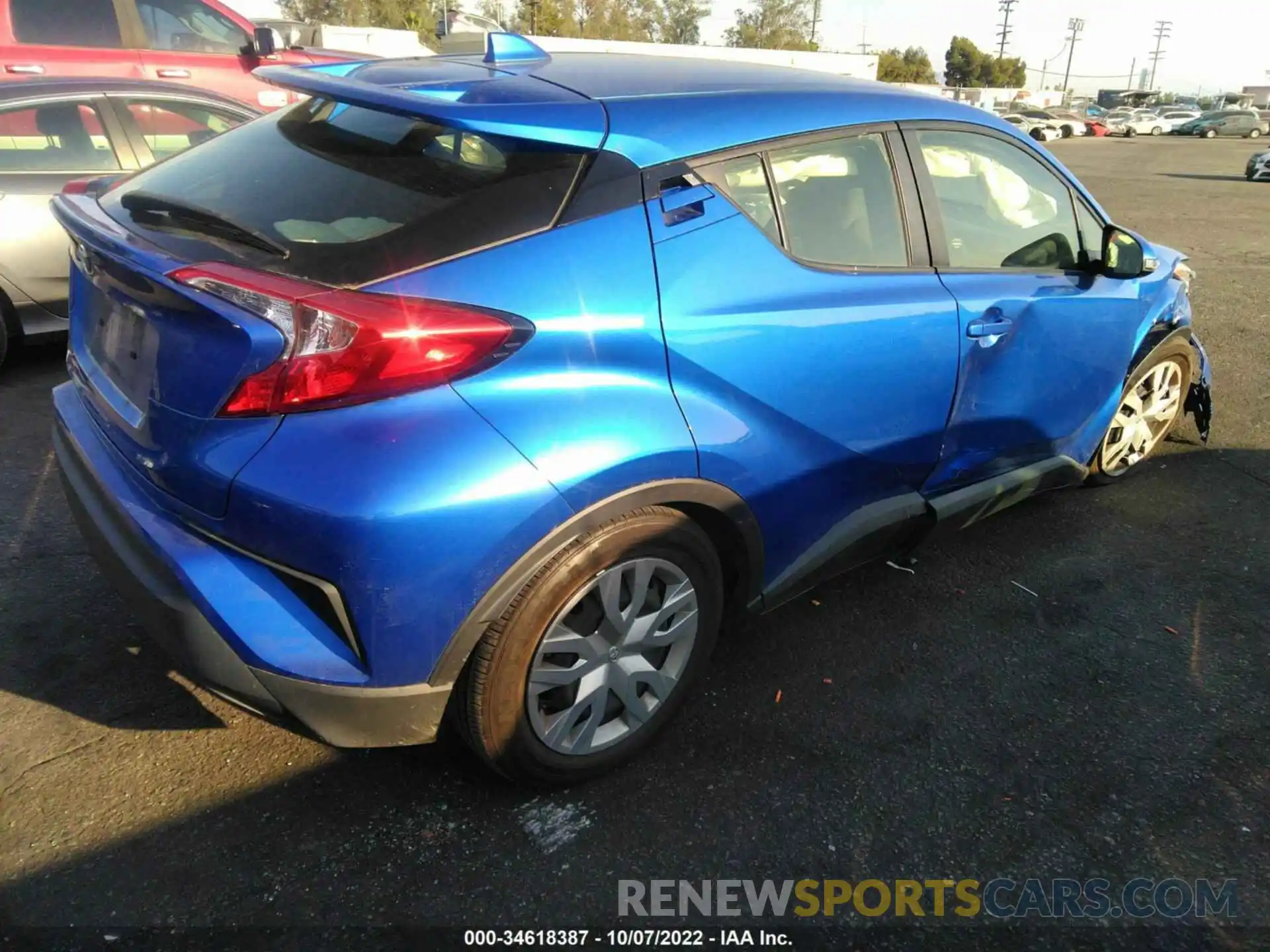 4 Photograph of a damaged car JTNKHMBX2L1076963 TOYOTA C-HR 2020