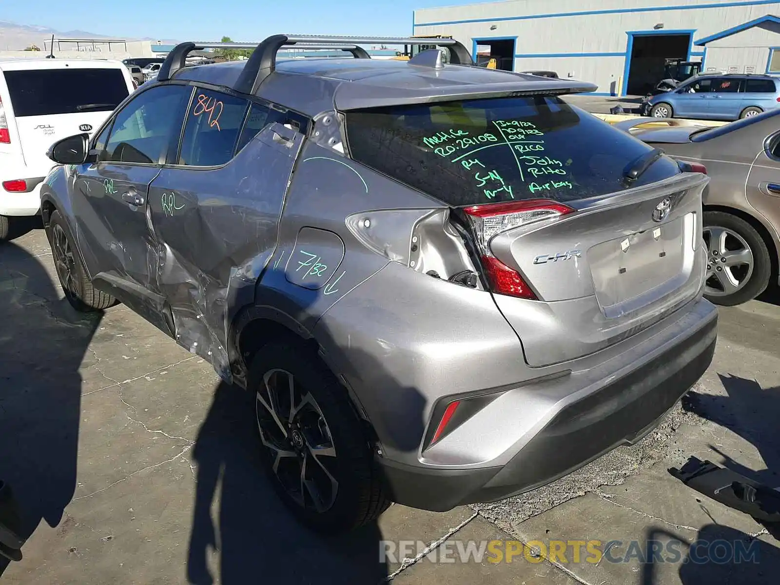 3 Photograph of a damaged car JTNKHMBX2L1083833 TOYOTA C-HR 2020