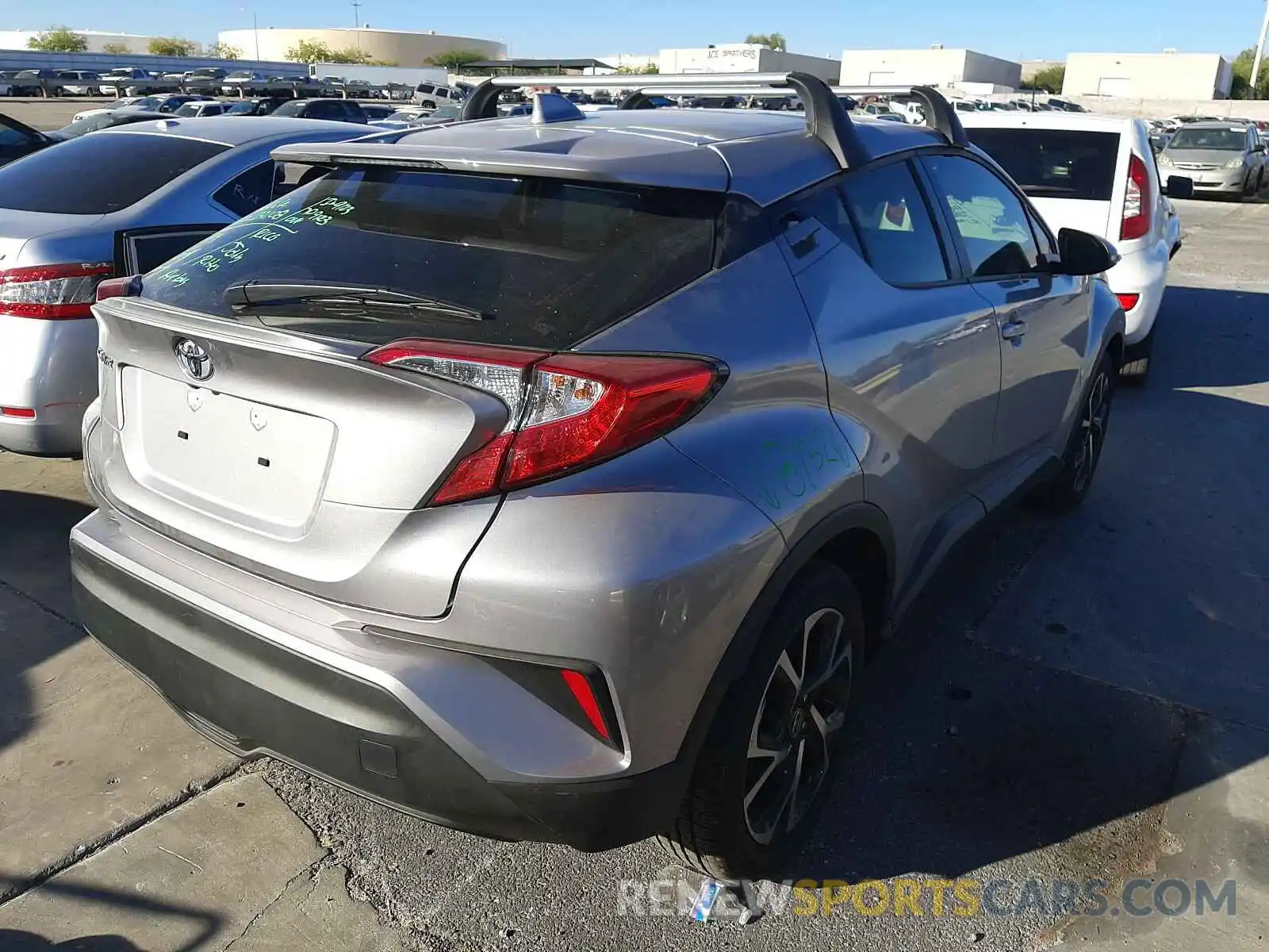 4 Photograph of a damaged car JTNKHMBX2L1083833 TOYOTA C-HR 2020