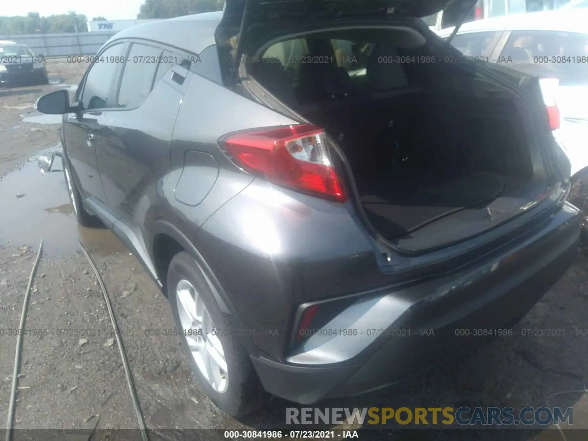 3 Photograph of a damaged car JTNKHMBX2L1083928 TOYOTA C-HR 2020