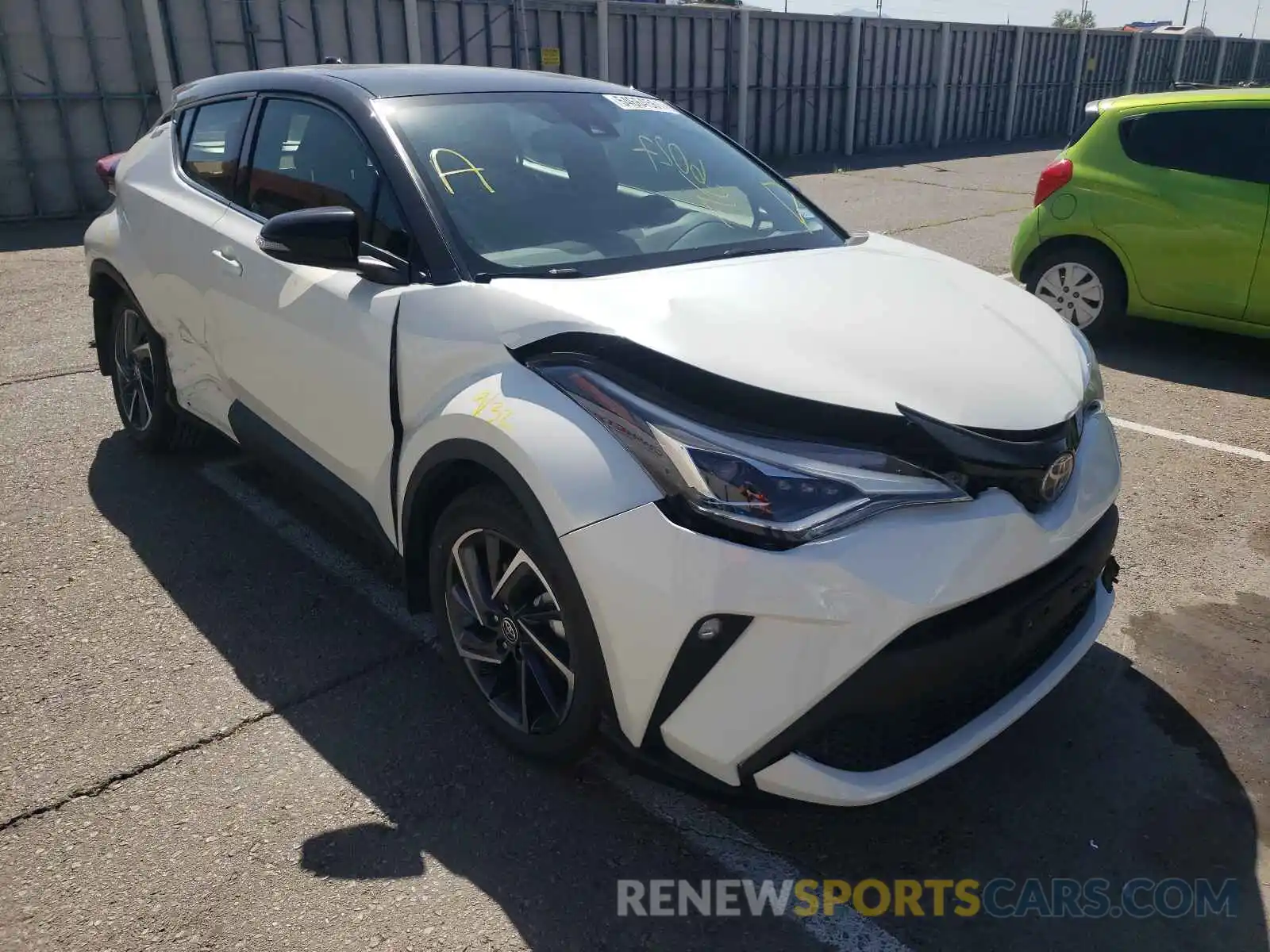 1 Photograph of a damaged car JTNKHMBX2L1087851 TOYOTA C-HR 2020