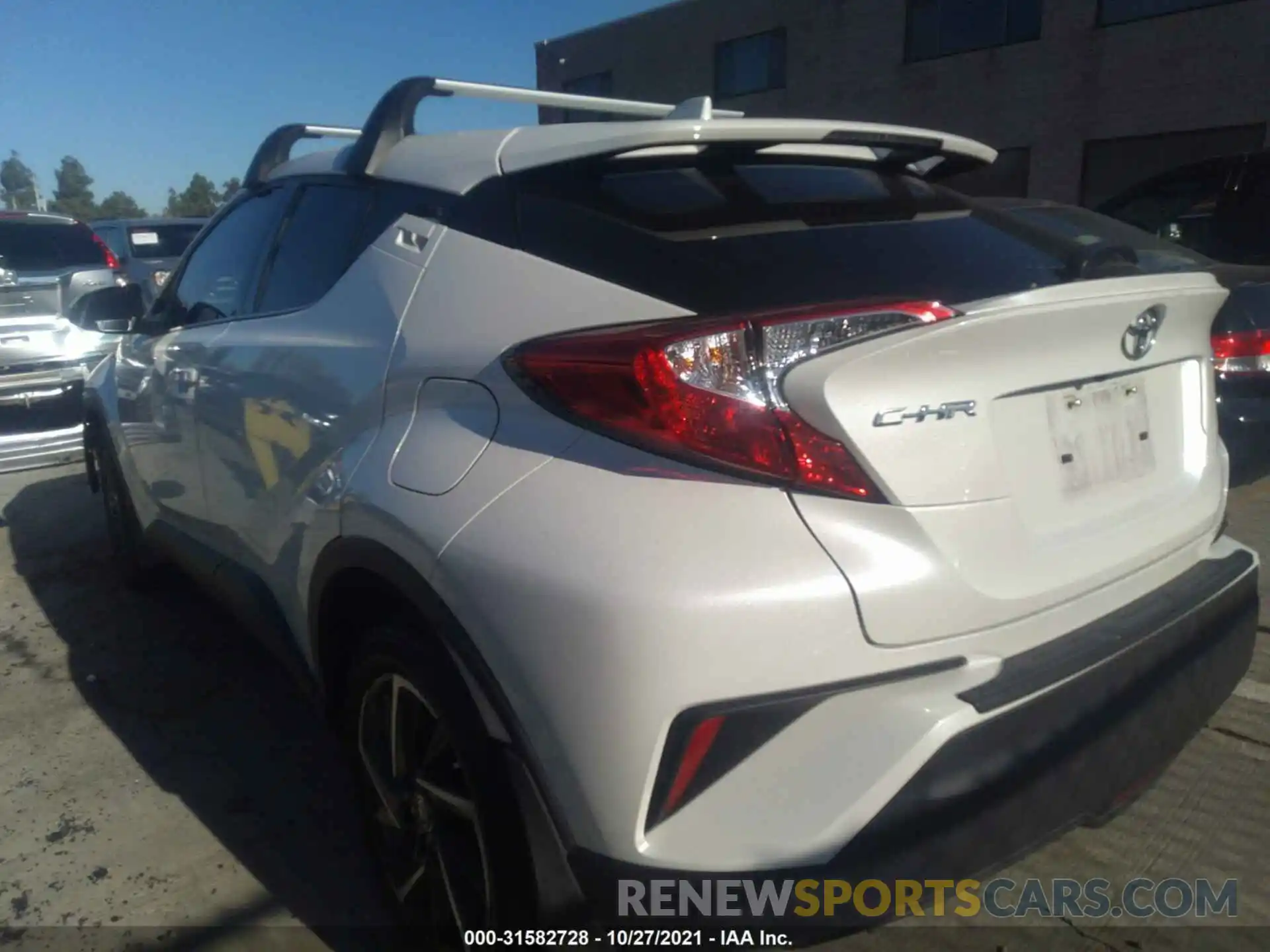 3 Photograph of a damaged car JTNKHMBX2L1090510 TOYOTA C-HR 2020