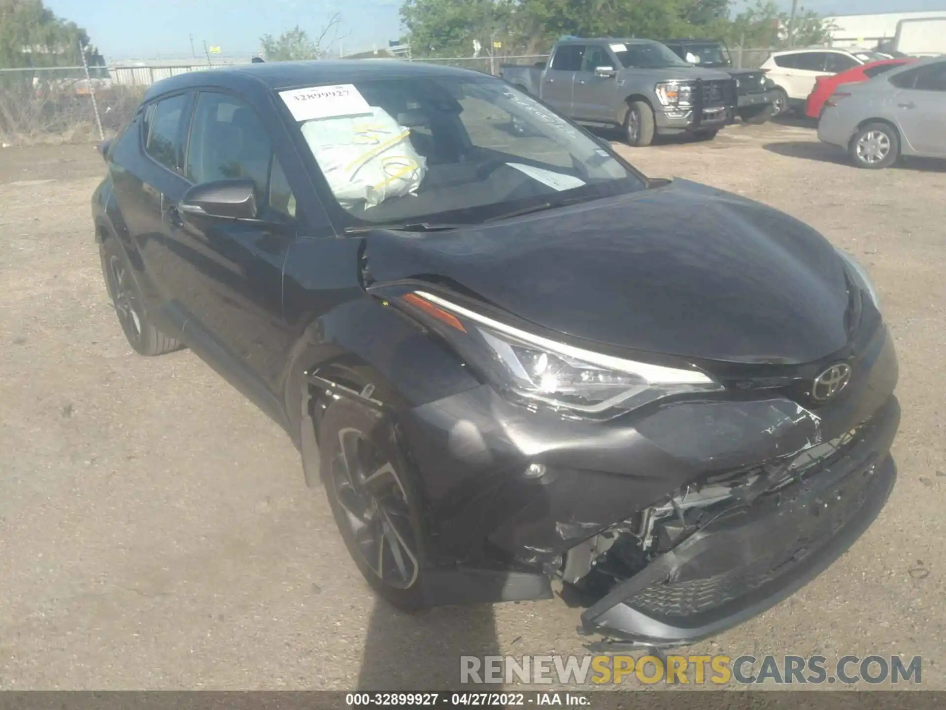 1 Photograph of a damaged car JTNKHMBX2L1091690 TOYOTA C-HR 2020