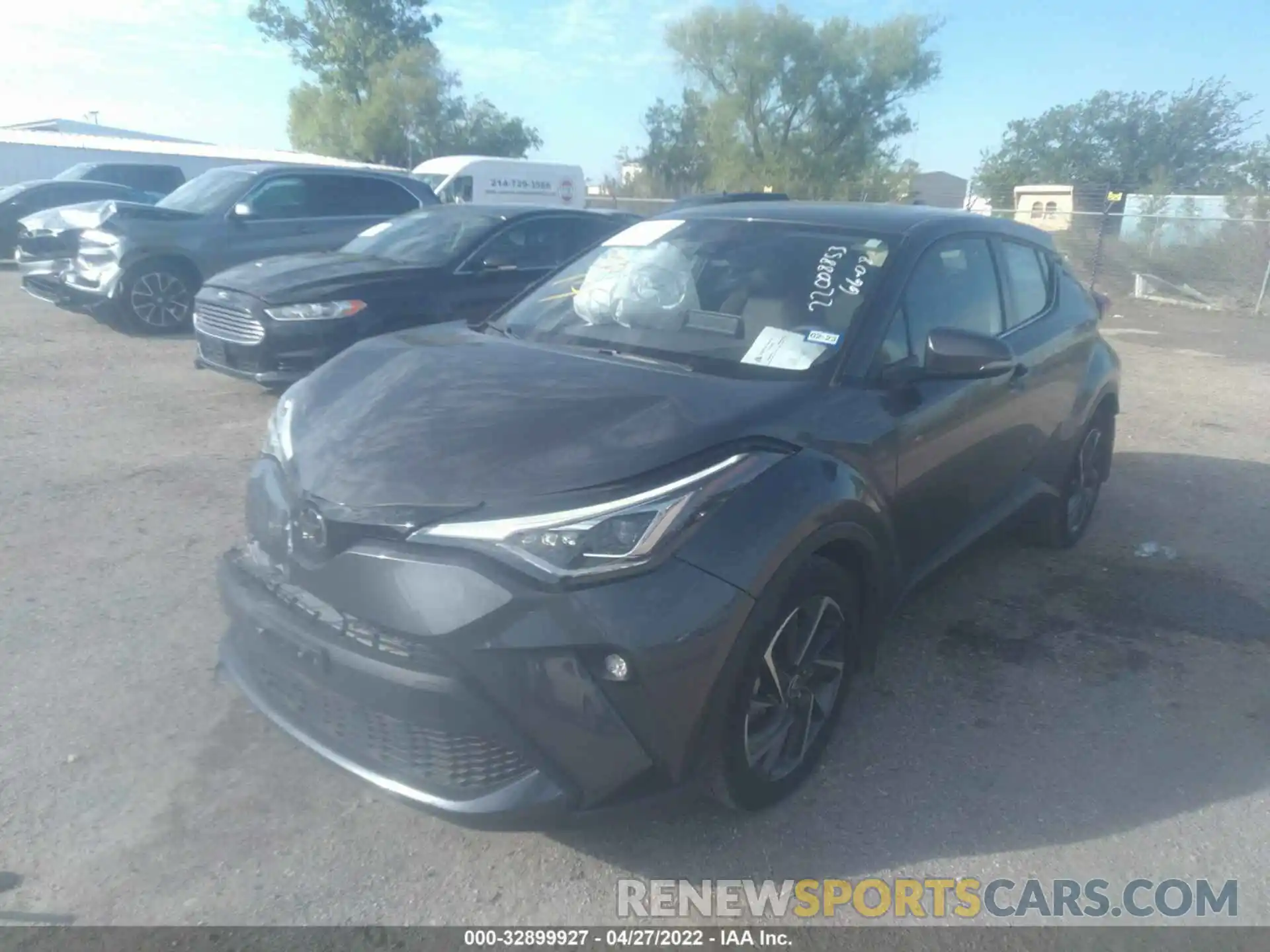 2 Photograph of a damaged car JTNKHMBX2L1091690 TOYOTA C-HR 2020