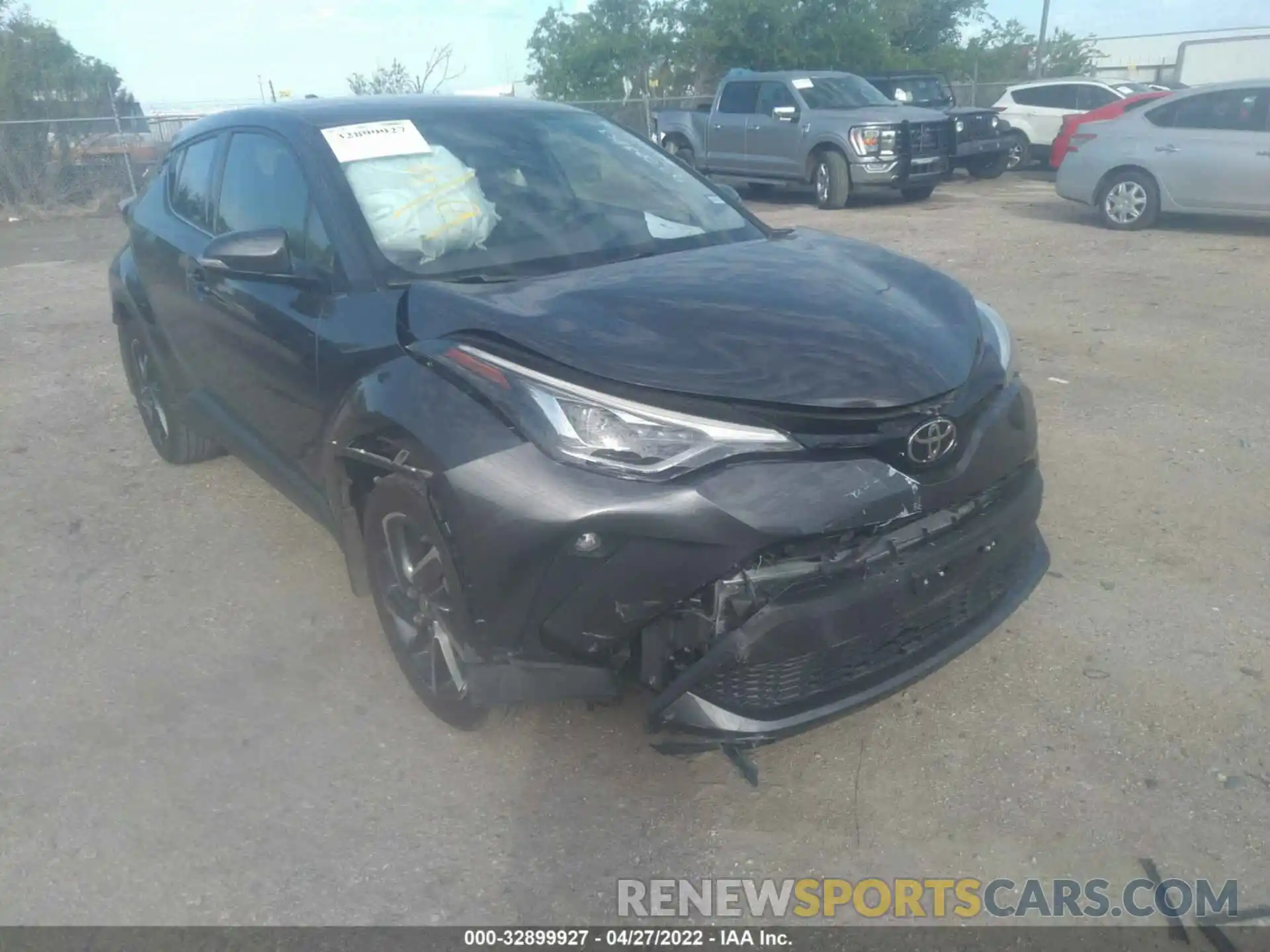 6 Photograph of a damaged car JTNKHMBX2L1091690 TOYOTA C-HR 2020