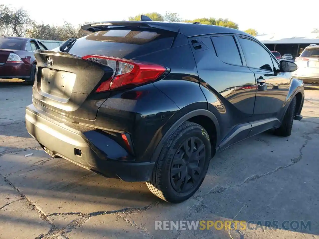 4 Photograph of a damaged car JTNKHMBX2L1092080 TOYOTA C-HR 2020