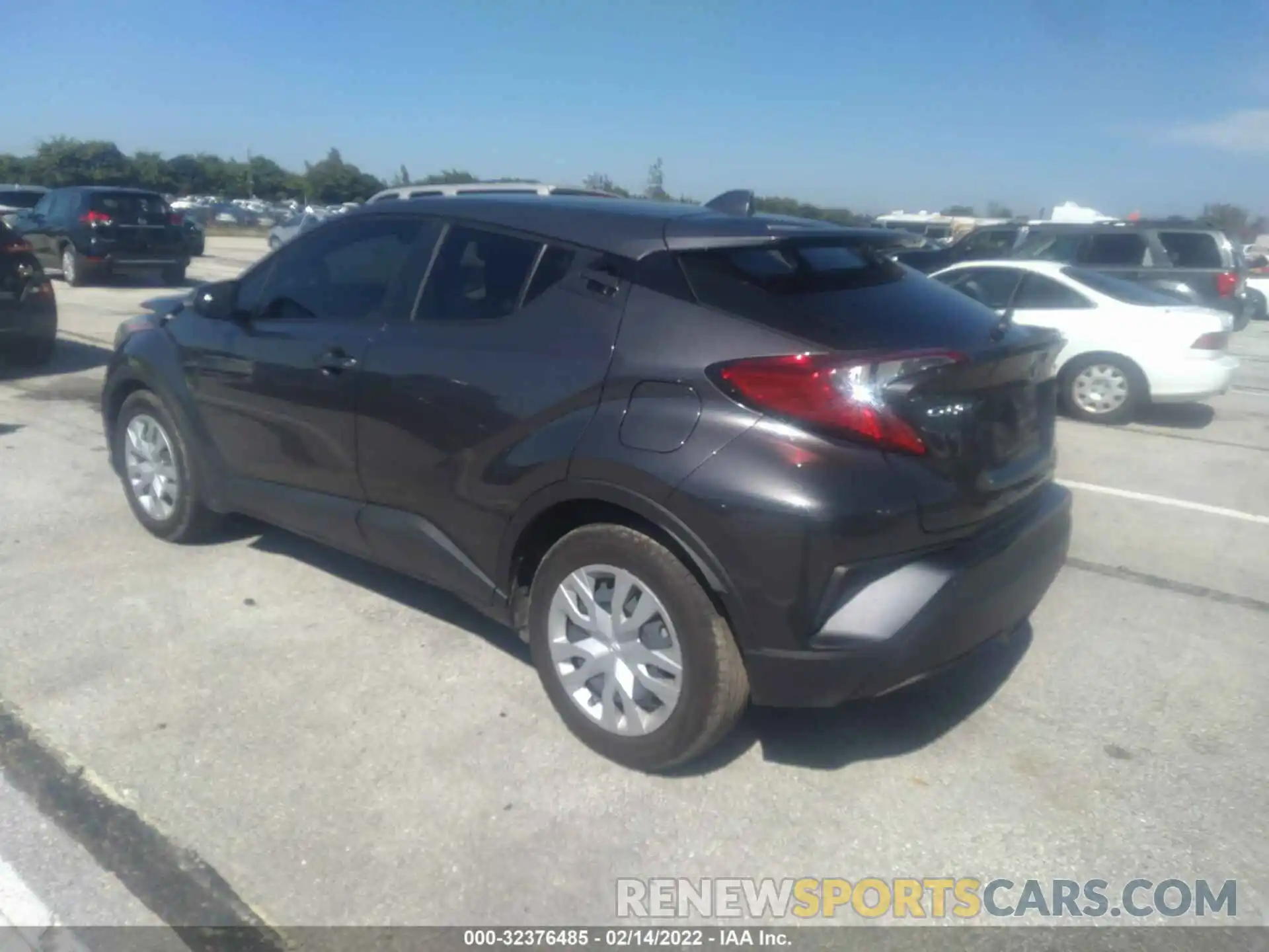 3 Photograph of a damaged car JTNKHMBX2L1092452 TOYOTA C-HR 2020