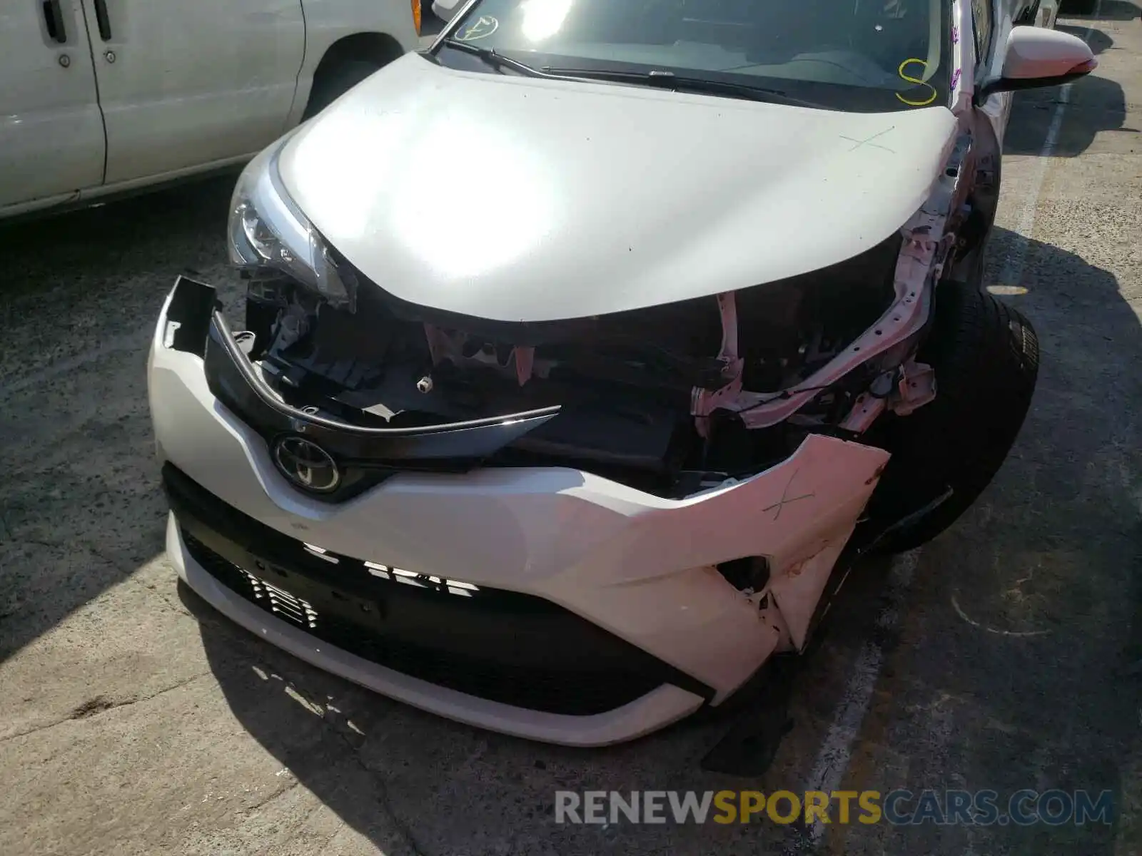 9 Photograph of a damaged car JTNKHMBX3L1064532 TOYOTA C-HR 2020