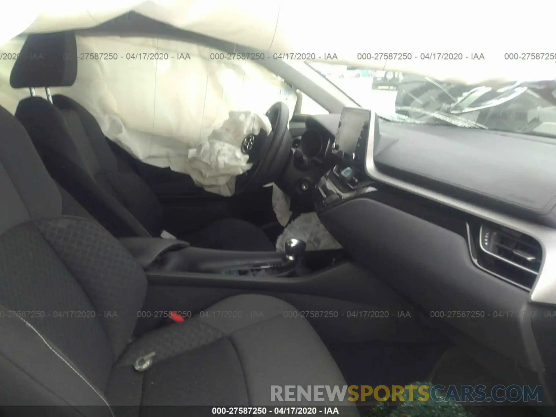 5 Photograph of a damaged car JTNKHMBX3L1068032 TOYOTA C-HR 2020