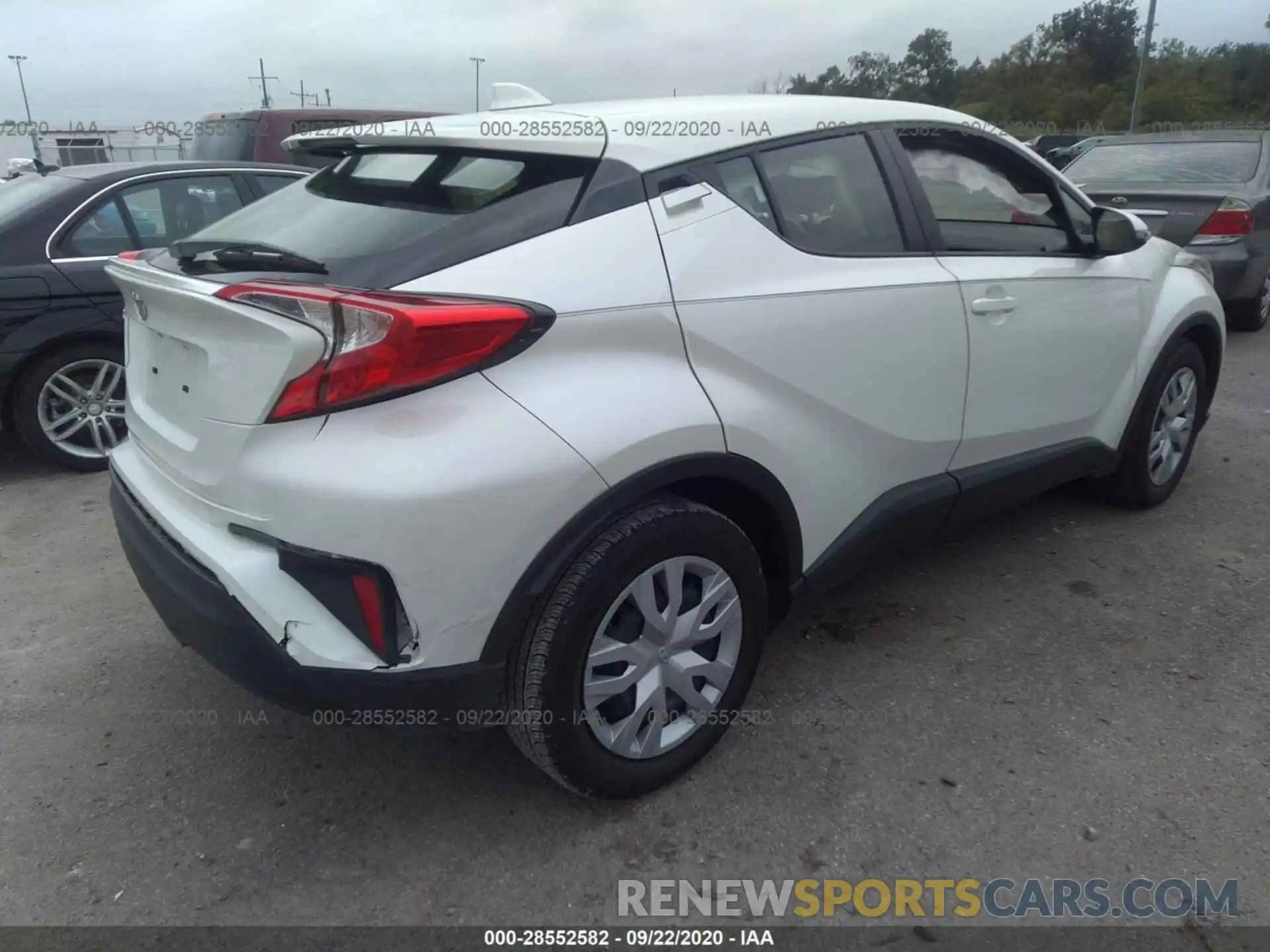 4 Photograph of a damaged car JTNKHMBX3L1070587 TOYOTA C-HR 2020