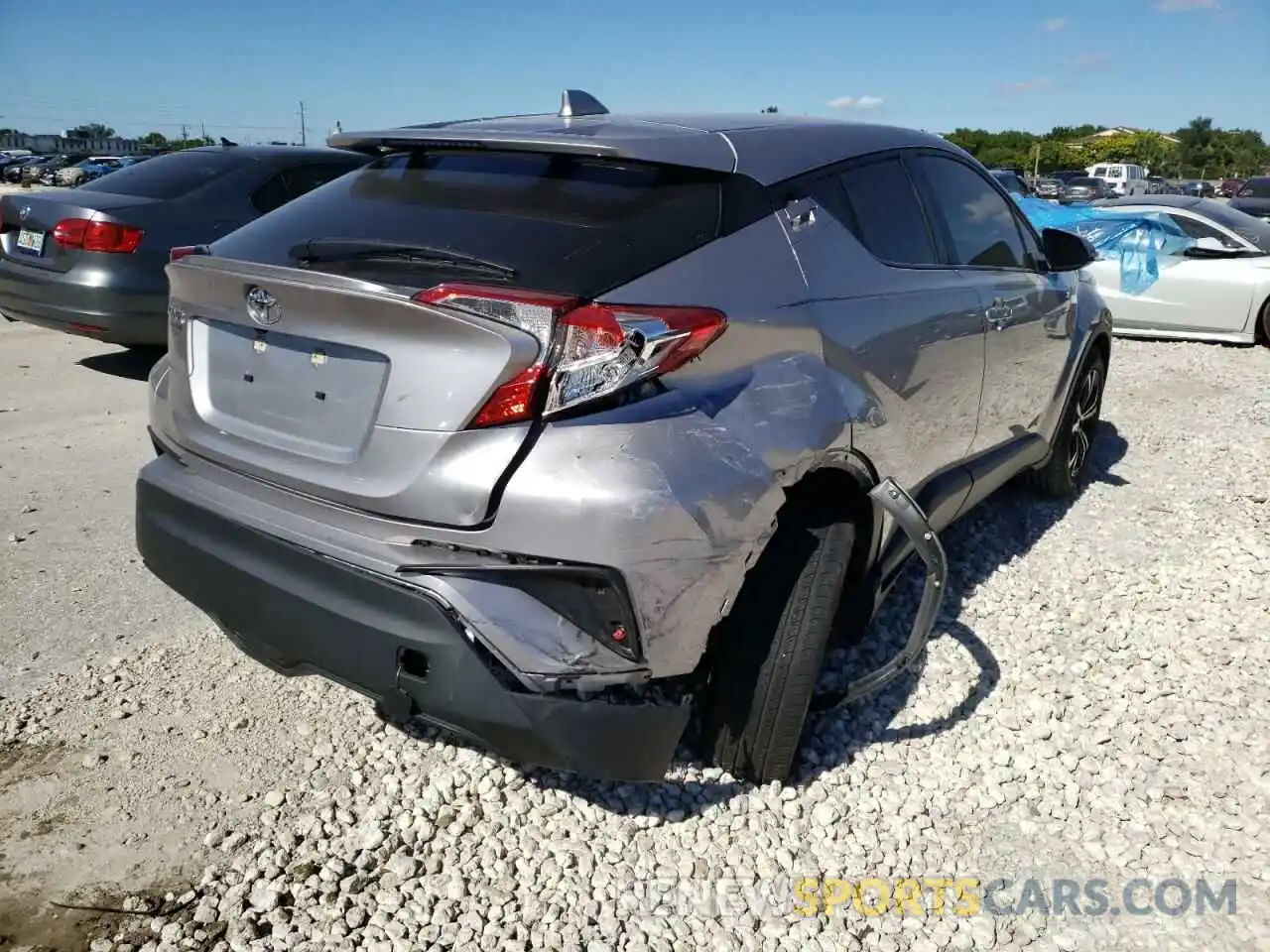 4 Photograph of a damaged car JTNKHMBX3L1072937 TOYOTA C-HR 2020