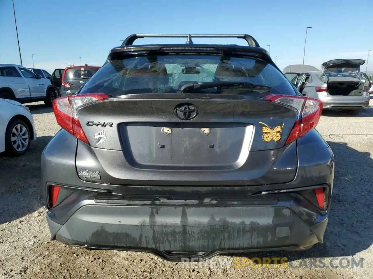 6 Photograph of a damaged car JTNKHMBX3L1077443 TOYOTA C-HR 2020