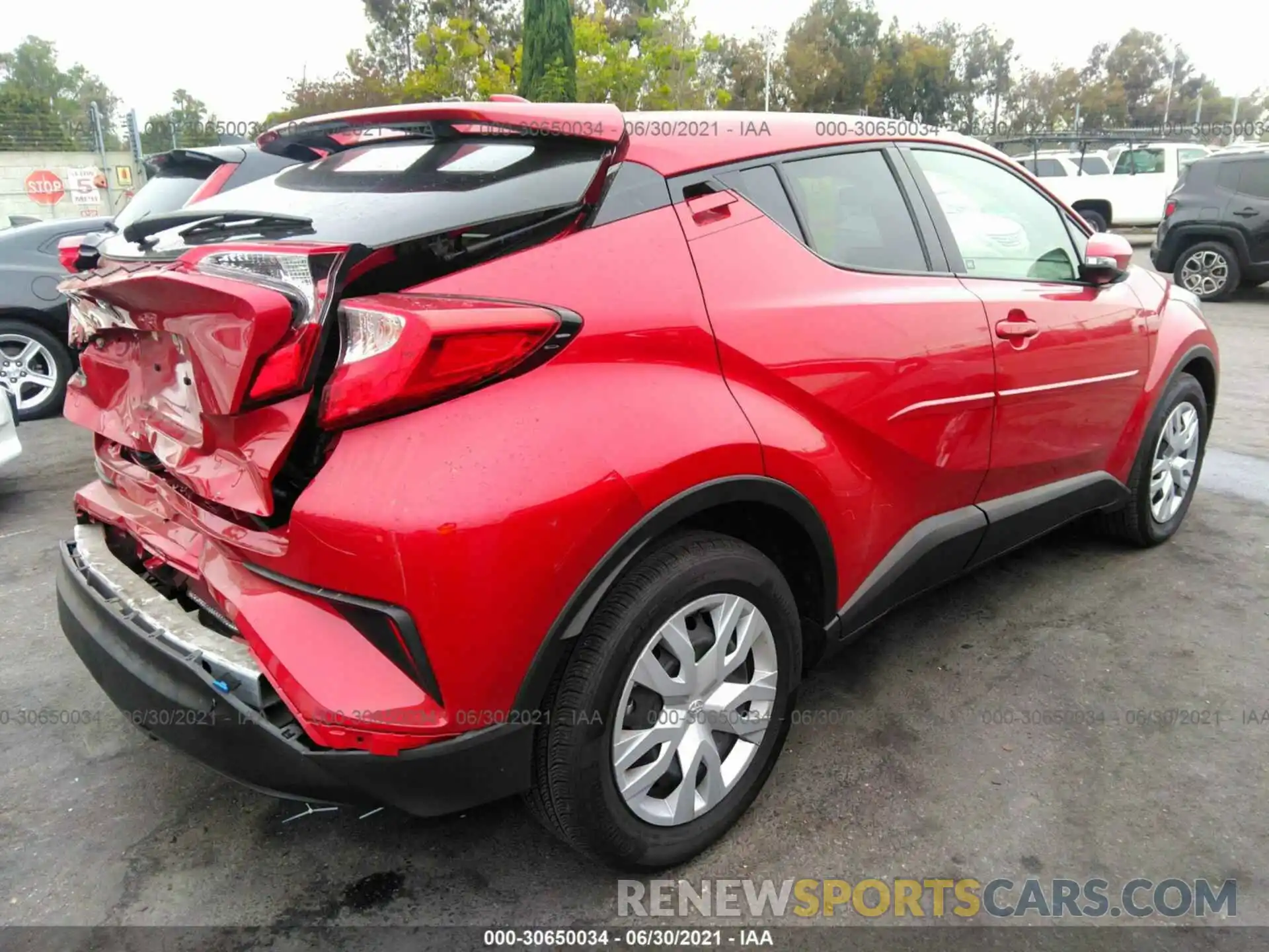 4 Photograph of a damaged car JTNKHMBX3L1079760 TOYOTA C-HR 2020