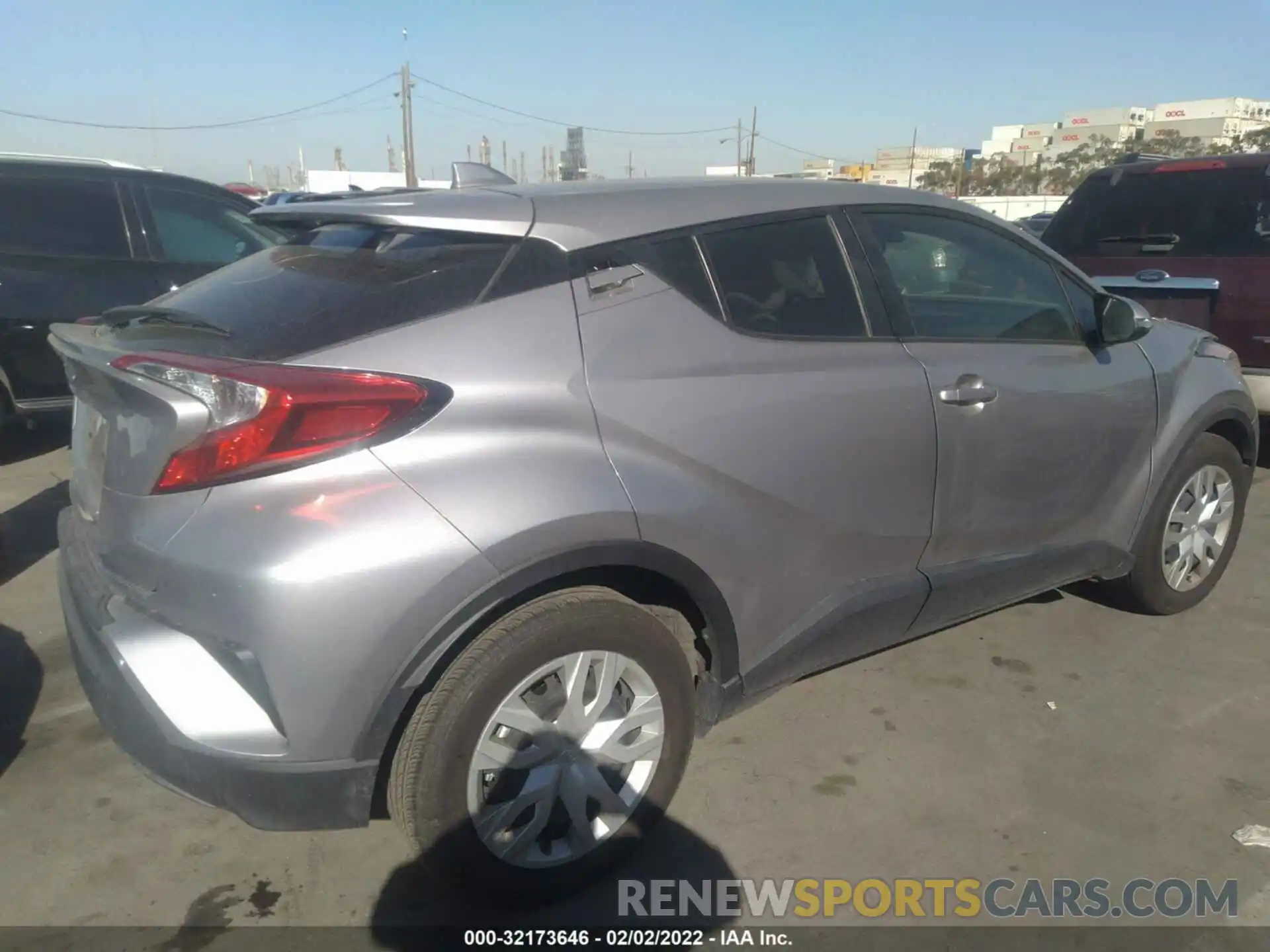 4 Photograph of a damaged car JTNKHMBX3L1081010 TOYOTA C-HR 2020