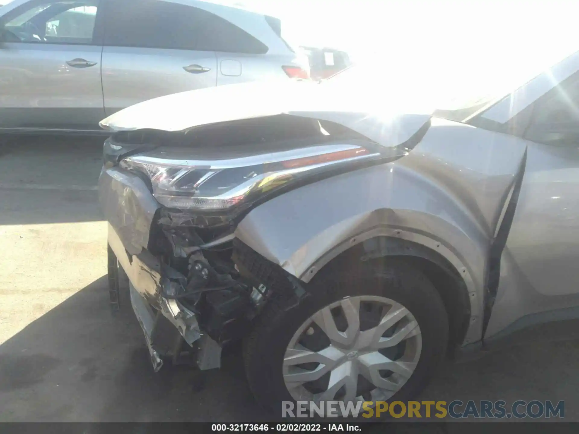 6 Photograph of a damaged car JTNKHMBX3L1081010 TOYOTA C-HR 2020