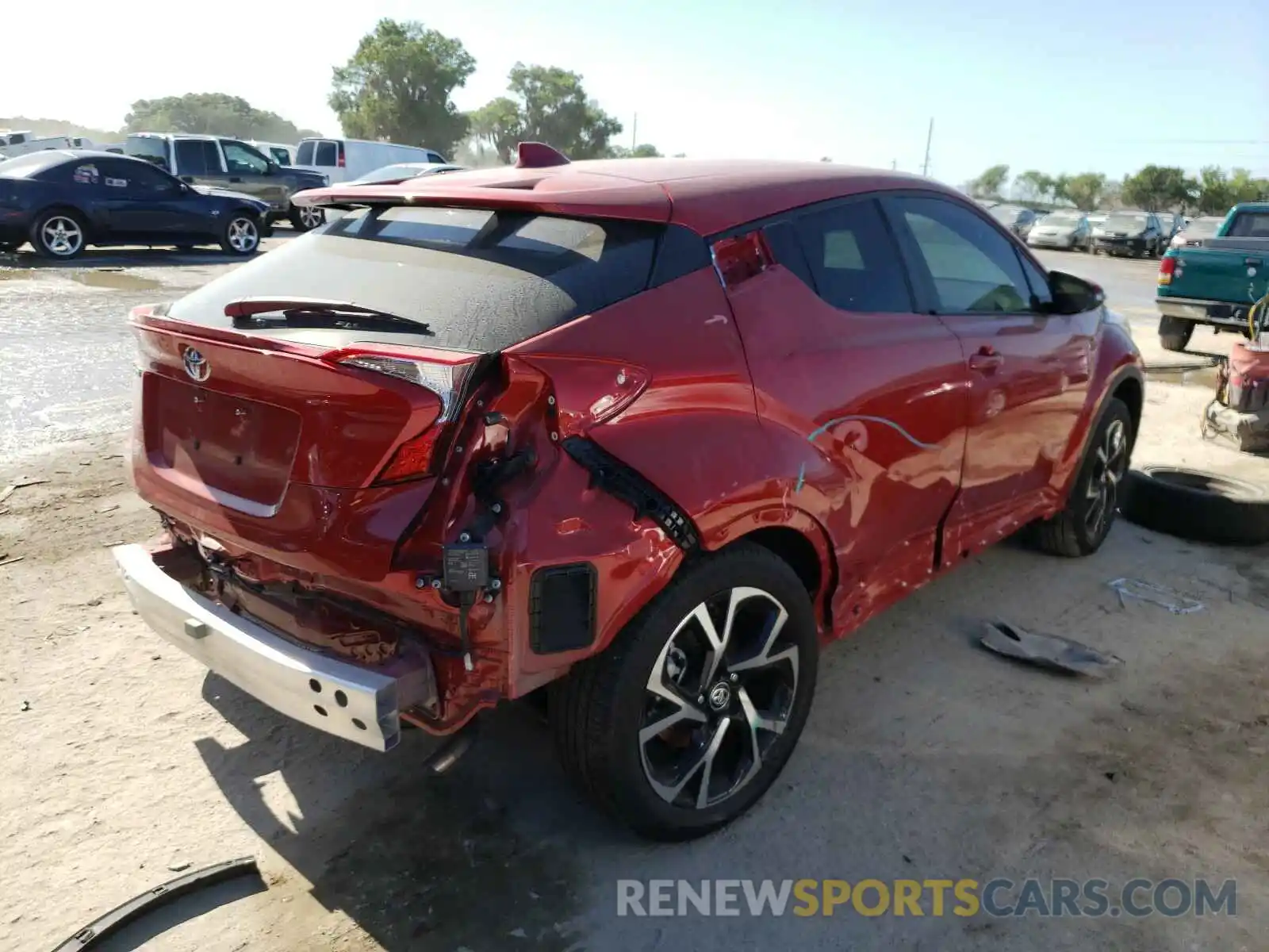 4 Photograph of a damaged car JTNKHMBX3L1084764 TOYOTA C-HR 2020