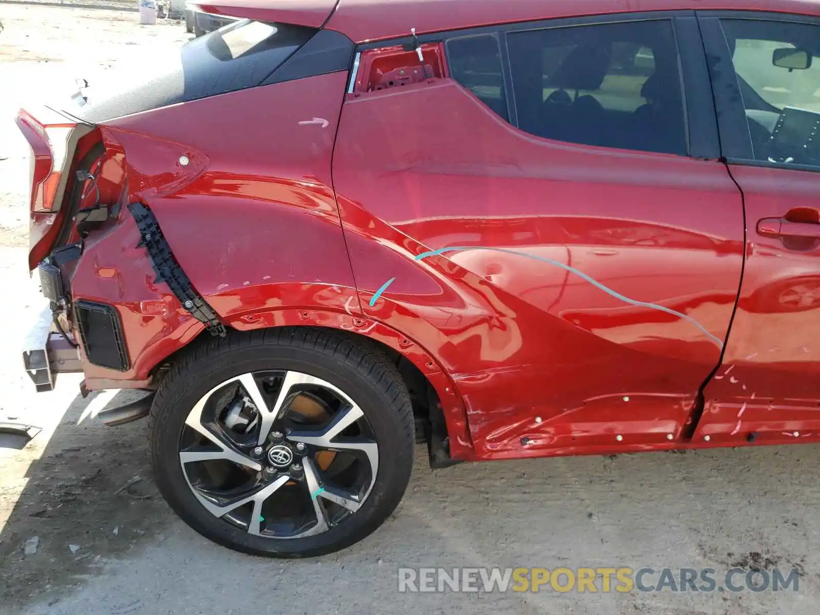 9 Photograph of a damaged car JTNKHMBX3L1084764 TOYOTA C-HR 2020