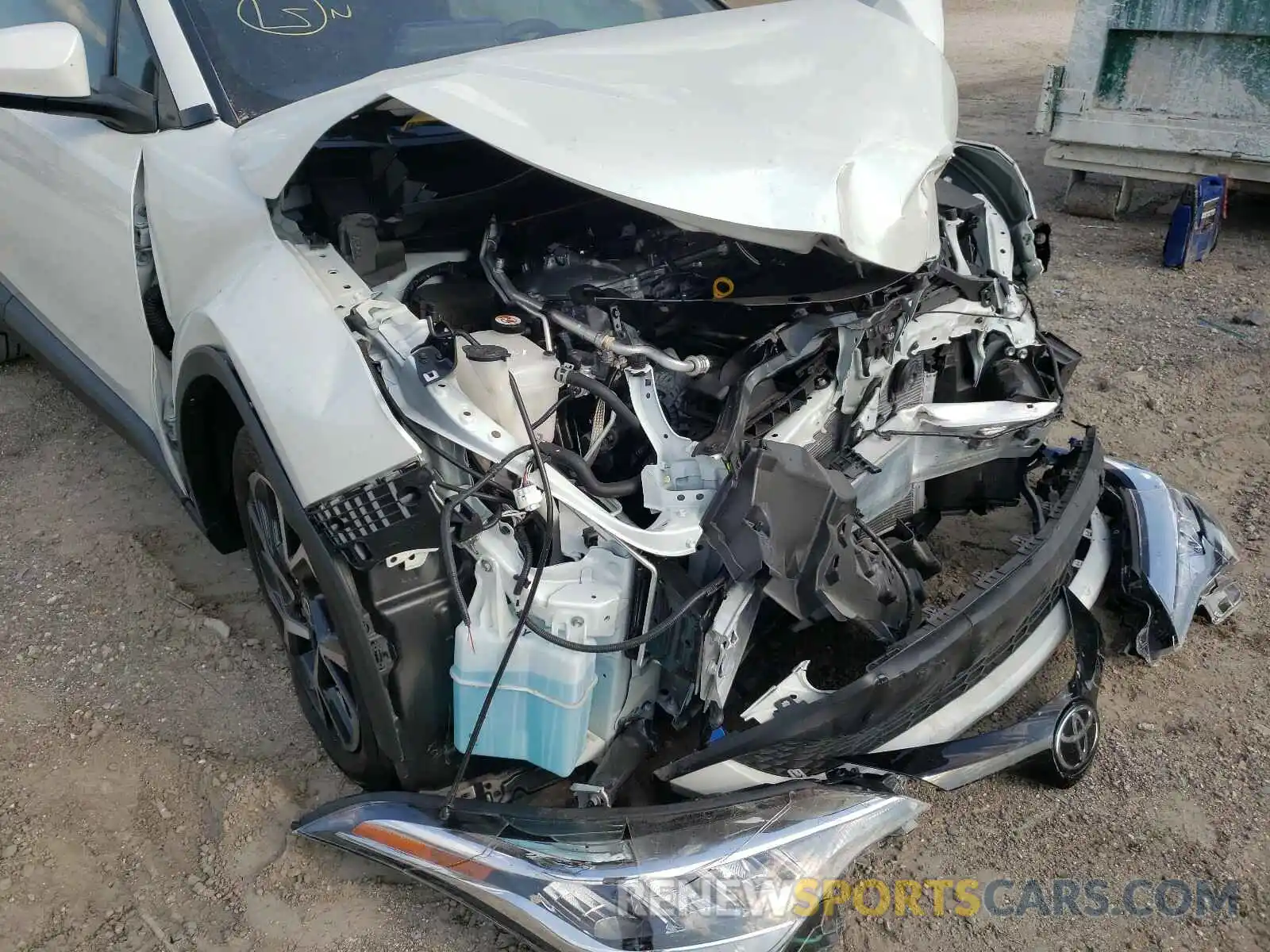 9 Photograph of a damaged car JTNKHMBX3L1087681 TOYOTA C-HR 2020