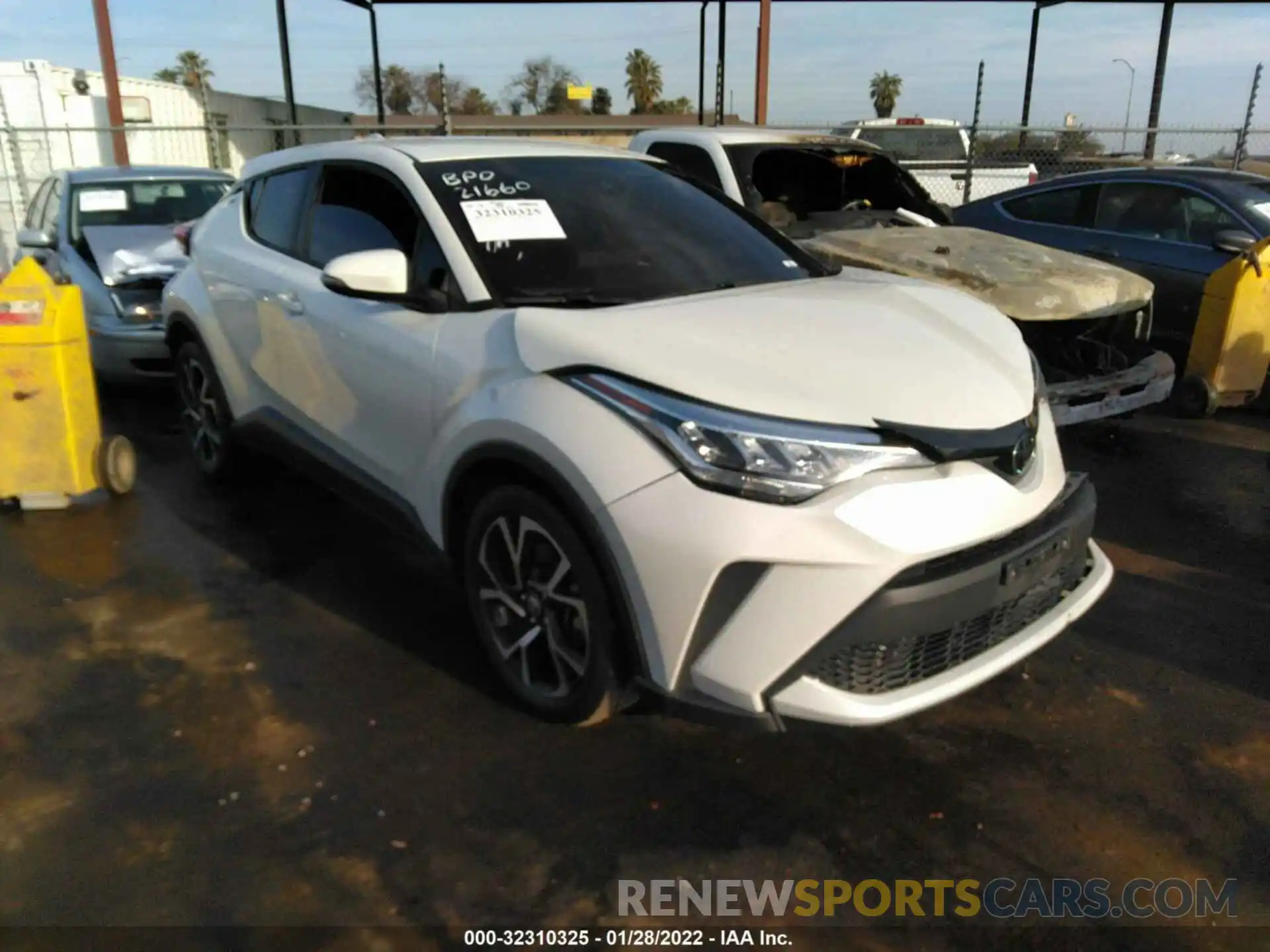 1 Фотография поврежденного автомобиля JTNKHMBX3L1090113 TOYOTA C-HR 2020