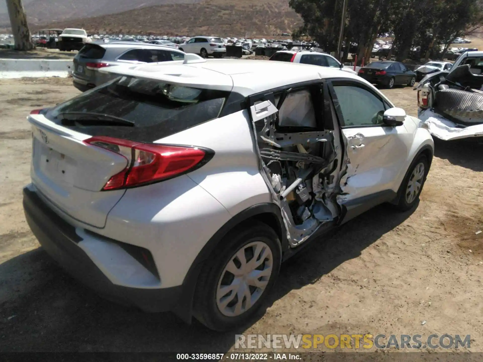 4 Photograph of a damaged car JTNKHMBX3L1091181 TOYOTA C-HR 2020