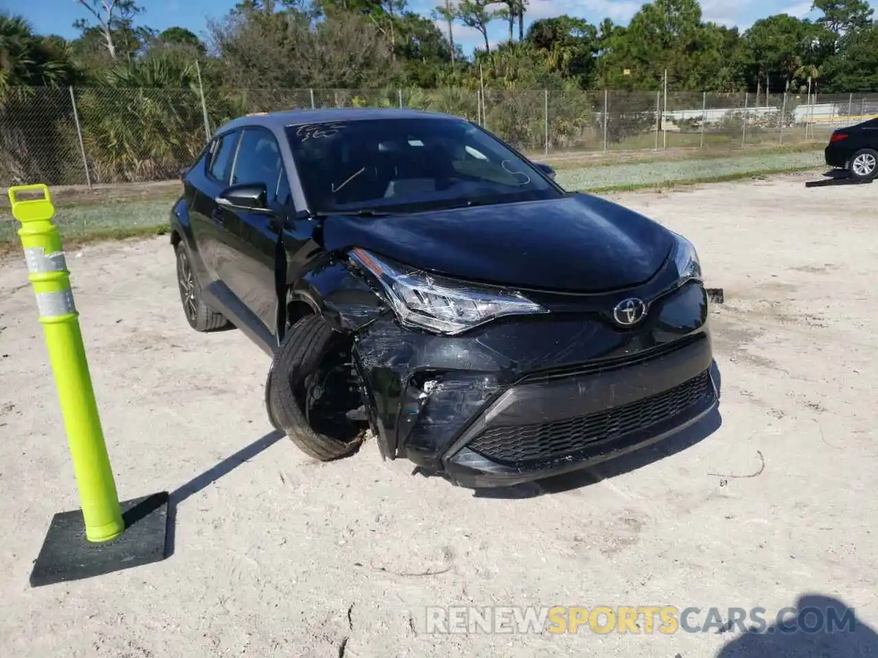 1 Photograph of a damaged car JTNKHMBX3L1094159 TOYOTA C-HR 2020