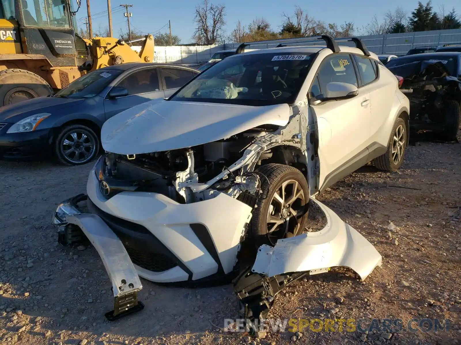 2 Photograph of a damaged car JTNKHMBX4L1067407 TOYOTA C-HR 2020