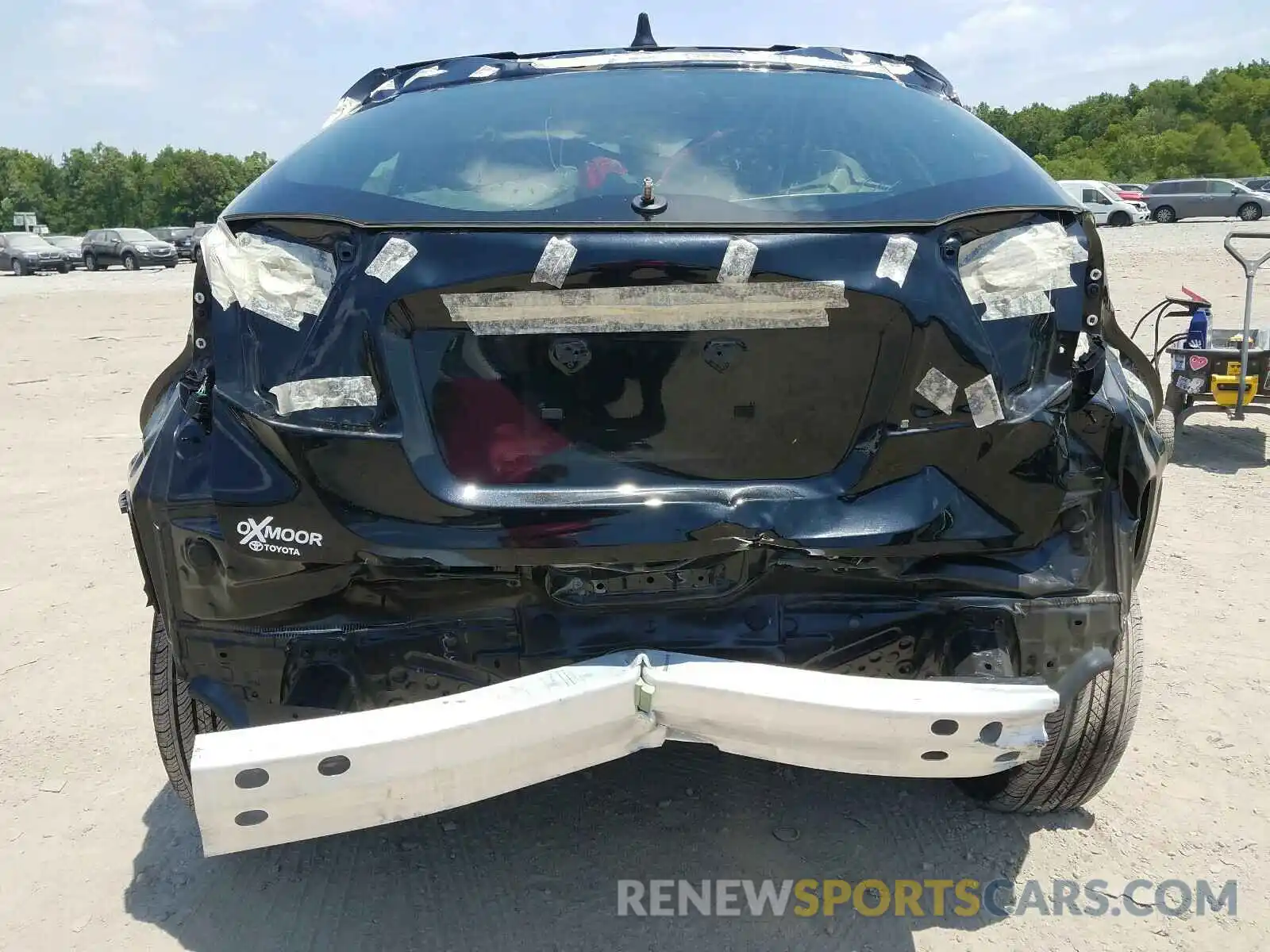 9 Photograph of a damaged car JTNKHMBX4L1069030 TOYOTA C-HR 2020