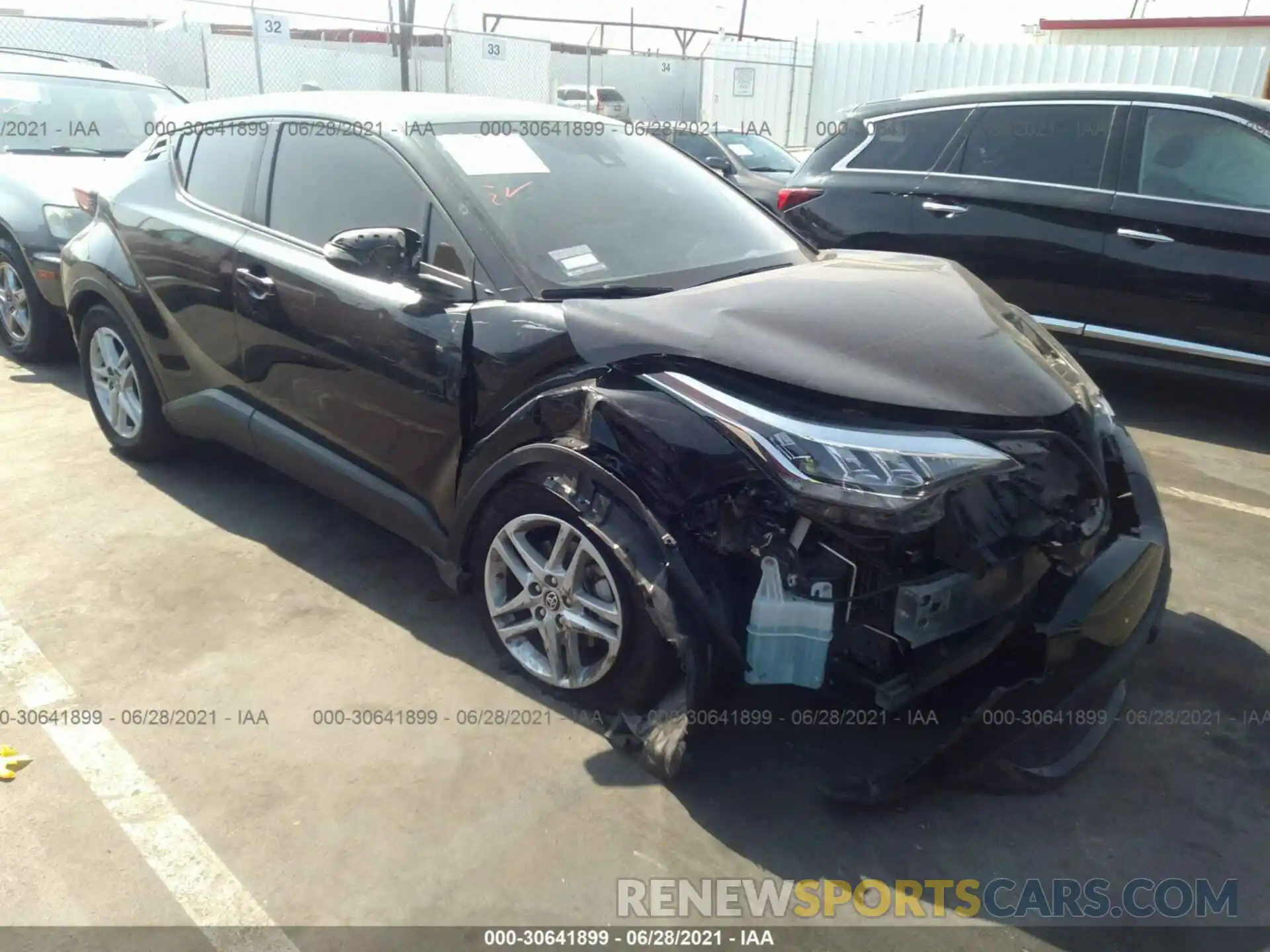 1 Photograph of a damaged car JTNKHMBX4L1069335 TOYOTA C-HR 2020