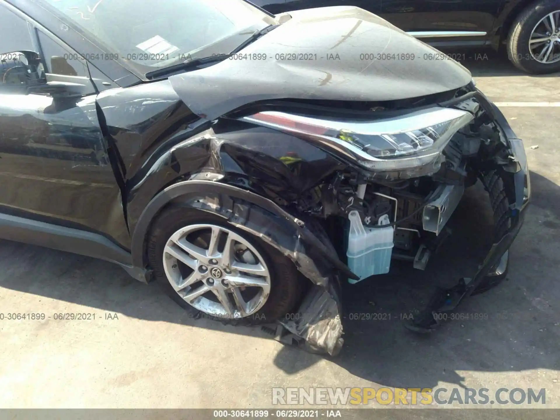 6 Photograph of a damaged car JTNKHMBX4L1069335 TOYOTA C-HR 2020