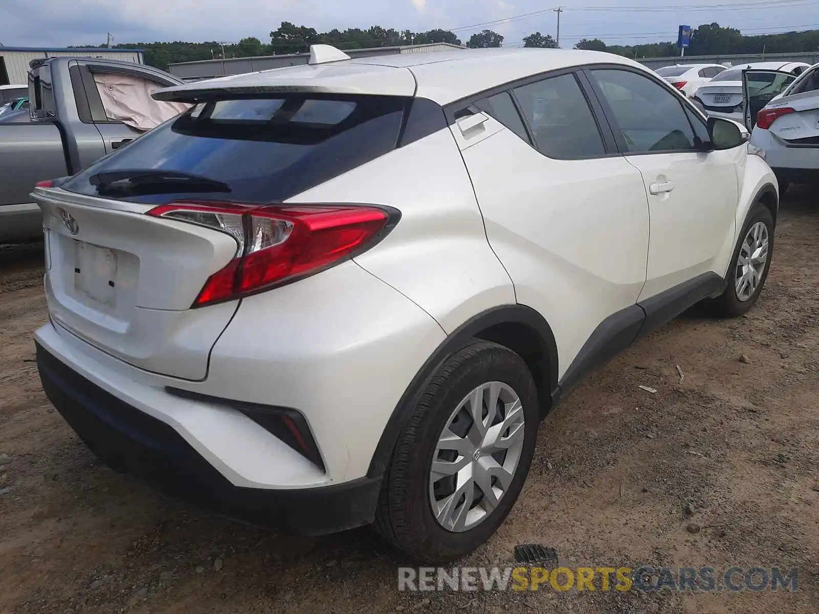 4 Photograph of a damaged car JTNKHMBX4L1071182 TOYOTA C-HR 2020