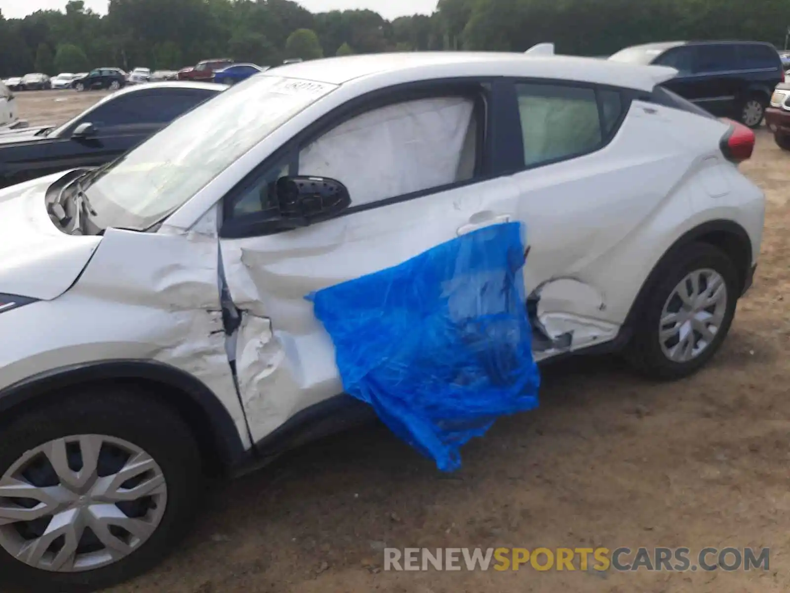 9 Photograph of a damaged car JTNKHMBX4L1071182 TOYOTA C-HR 2020