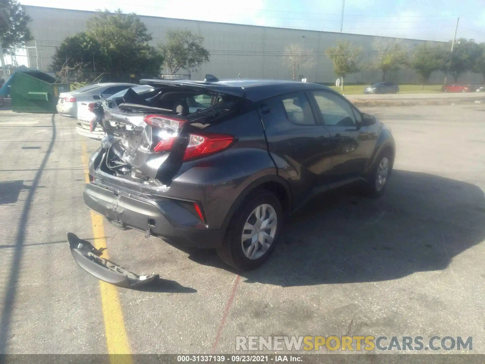 4 Photograph of a damaged car JTNKHMBX4L1072946 TOYOTA C-HR 2020