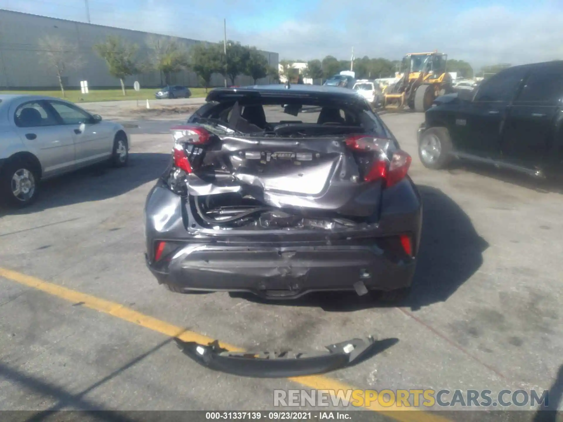 6 Photograph of a damaged car JTNKHMBX4L1072946 TOYOTA C-HR 2020