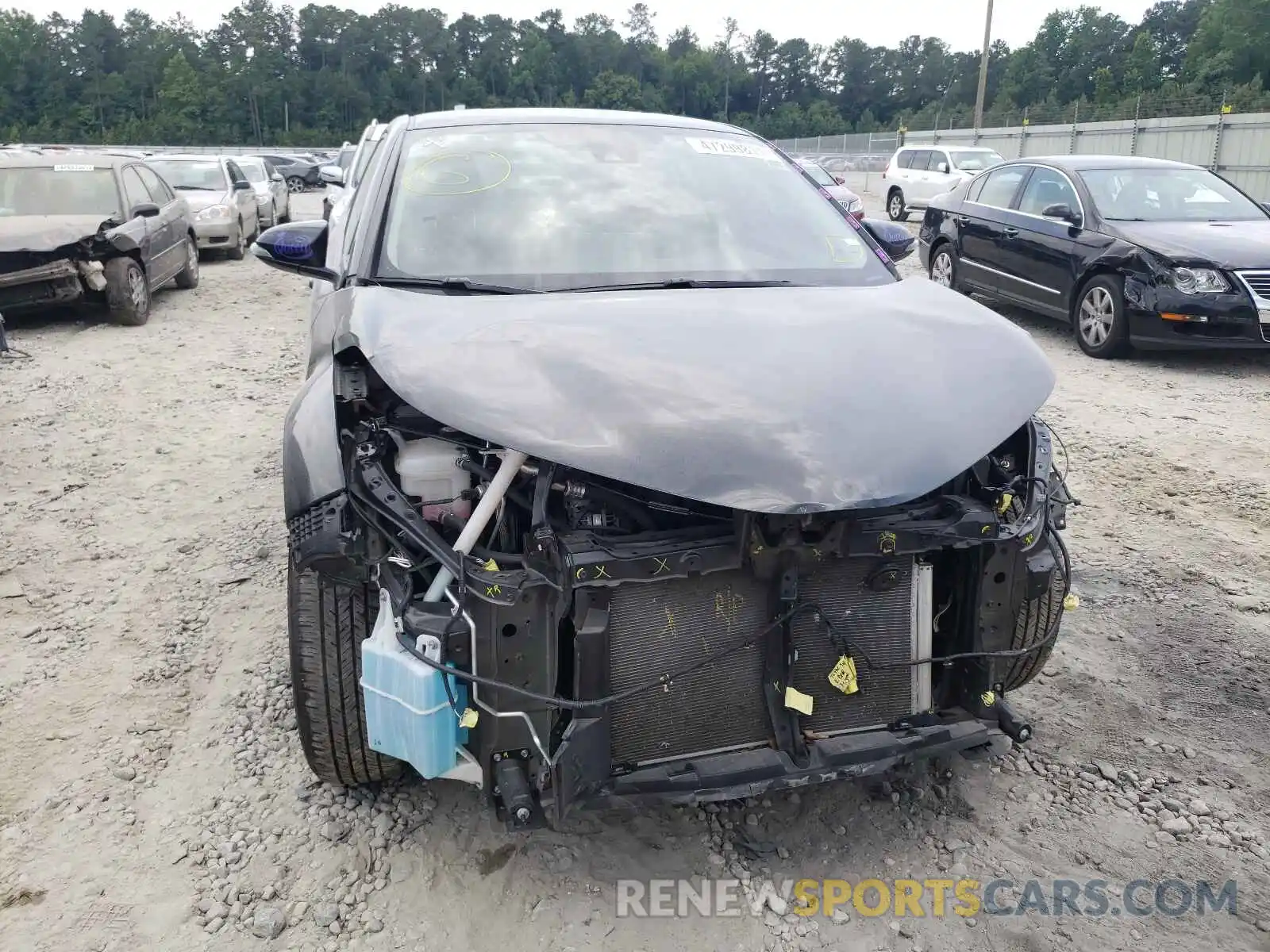 9 Photograph of a damaged car JTNKHMBX4L1076284 TOYOTA C-HR 2020