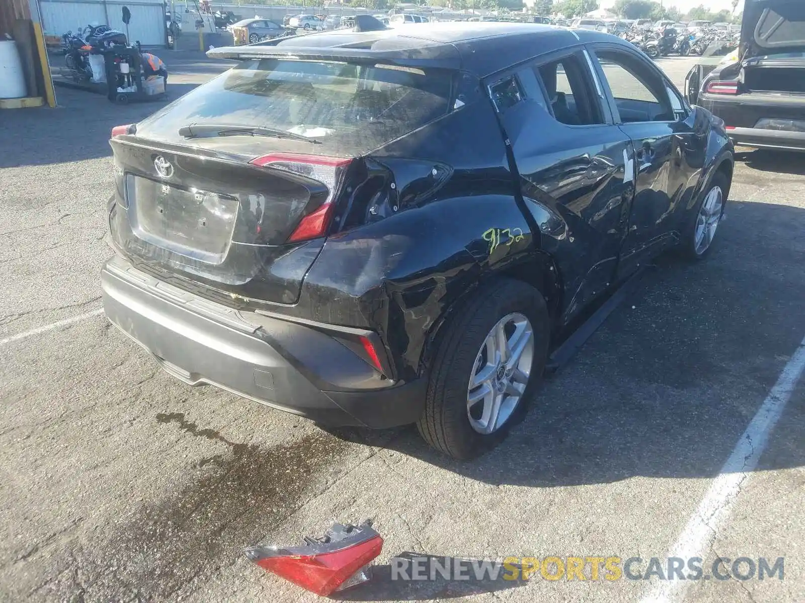 4 Photograph of a damaged car JTNKHMBX4L1082716 TOYOTA C-HR 2020