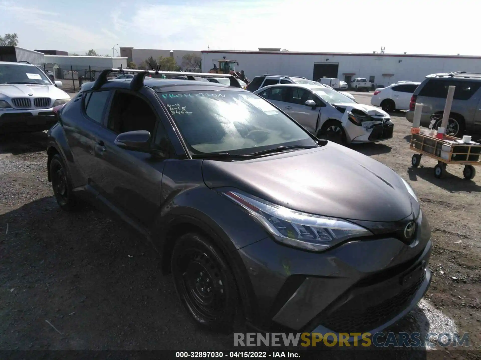 1 Фотография поврежденного автомобиля JTNKHMBX4L1083462 TOYOTA C-HR 2020