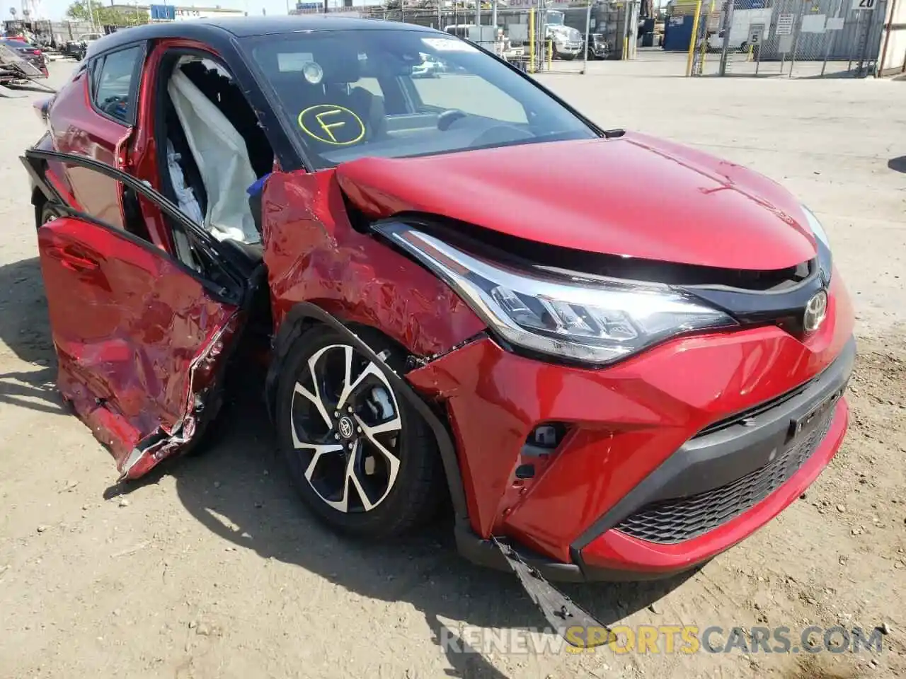 1 Photograph of a damaged car JTNKHMBX4L1084238 TOYOTA C-HR 2020