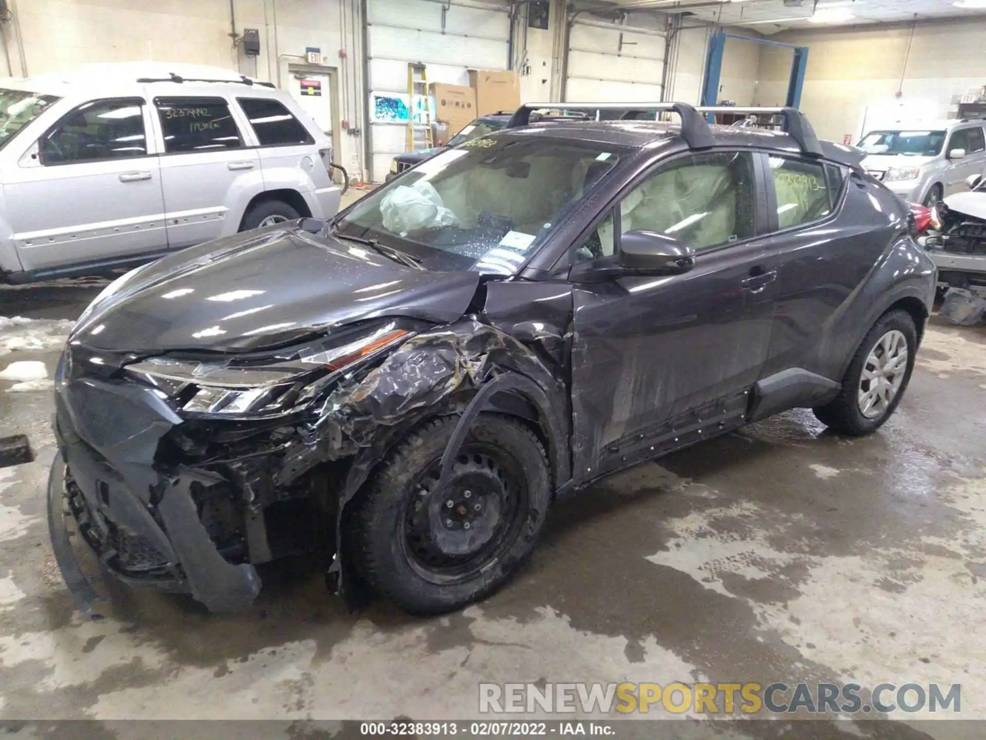 2 Фотография поврежденного автомобиля JTNKHMBX4L1084367 TOYOTA C-HR 2020