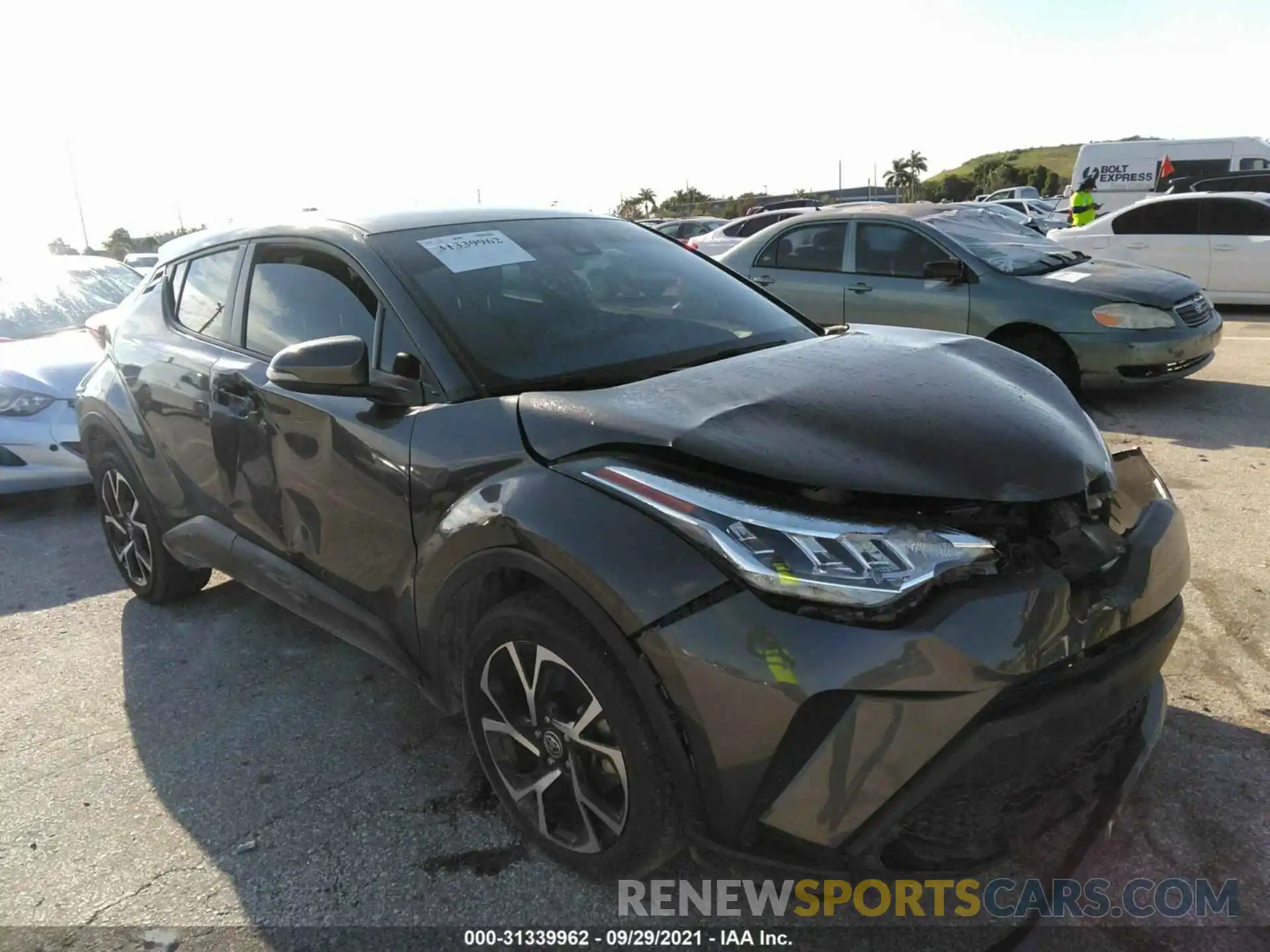 1 Photograph of a damaged car JTNKHMBX4L1088175 TOYOTA C-HR 2020