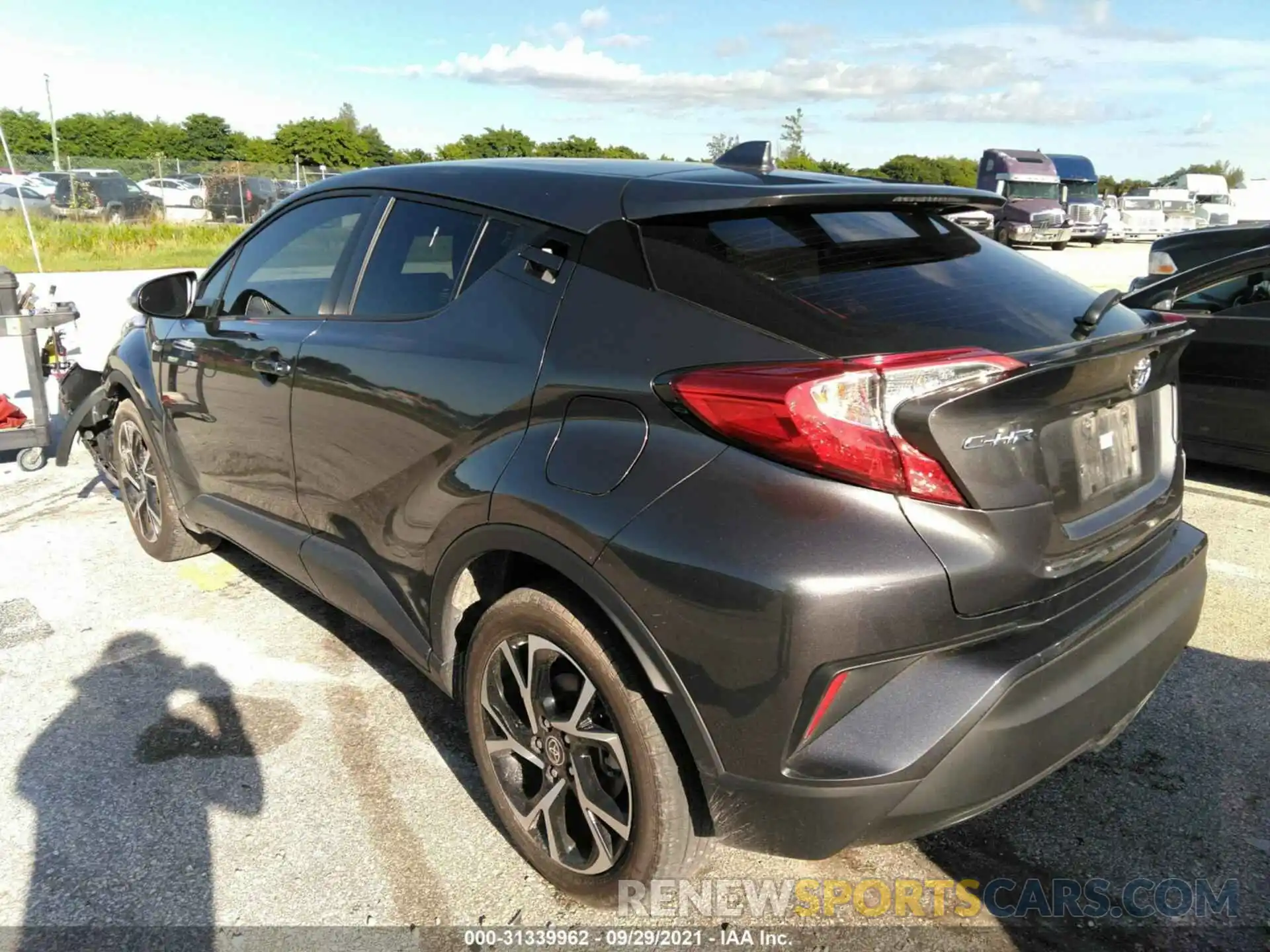 3 Photograph of a damaged car JTNKHMBX4L1088175 TOYOTA C-HR 2020