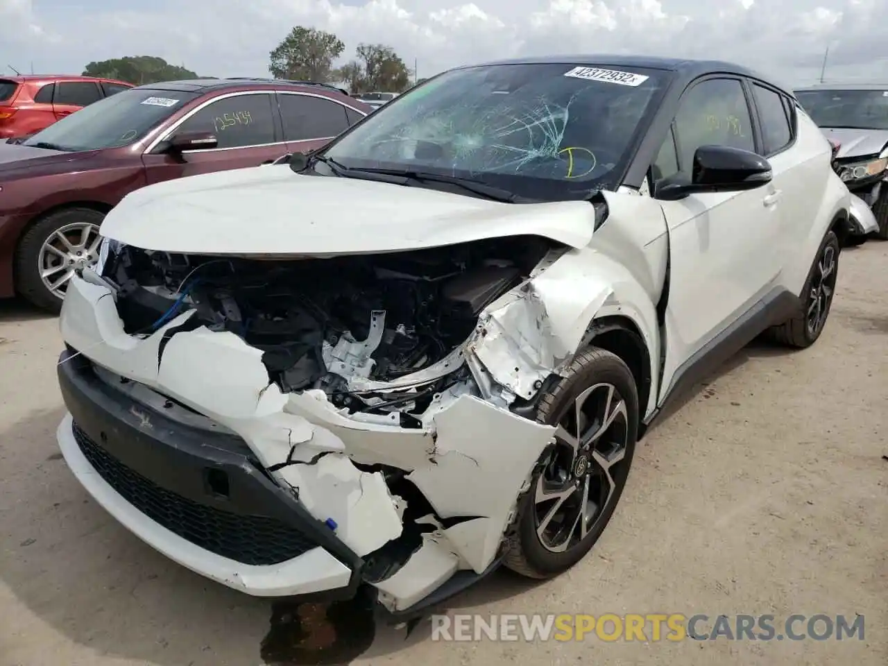 2 Photograph of a damaged car JTNKHMBX4L1088306 TOYOTA C-HR 2020