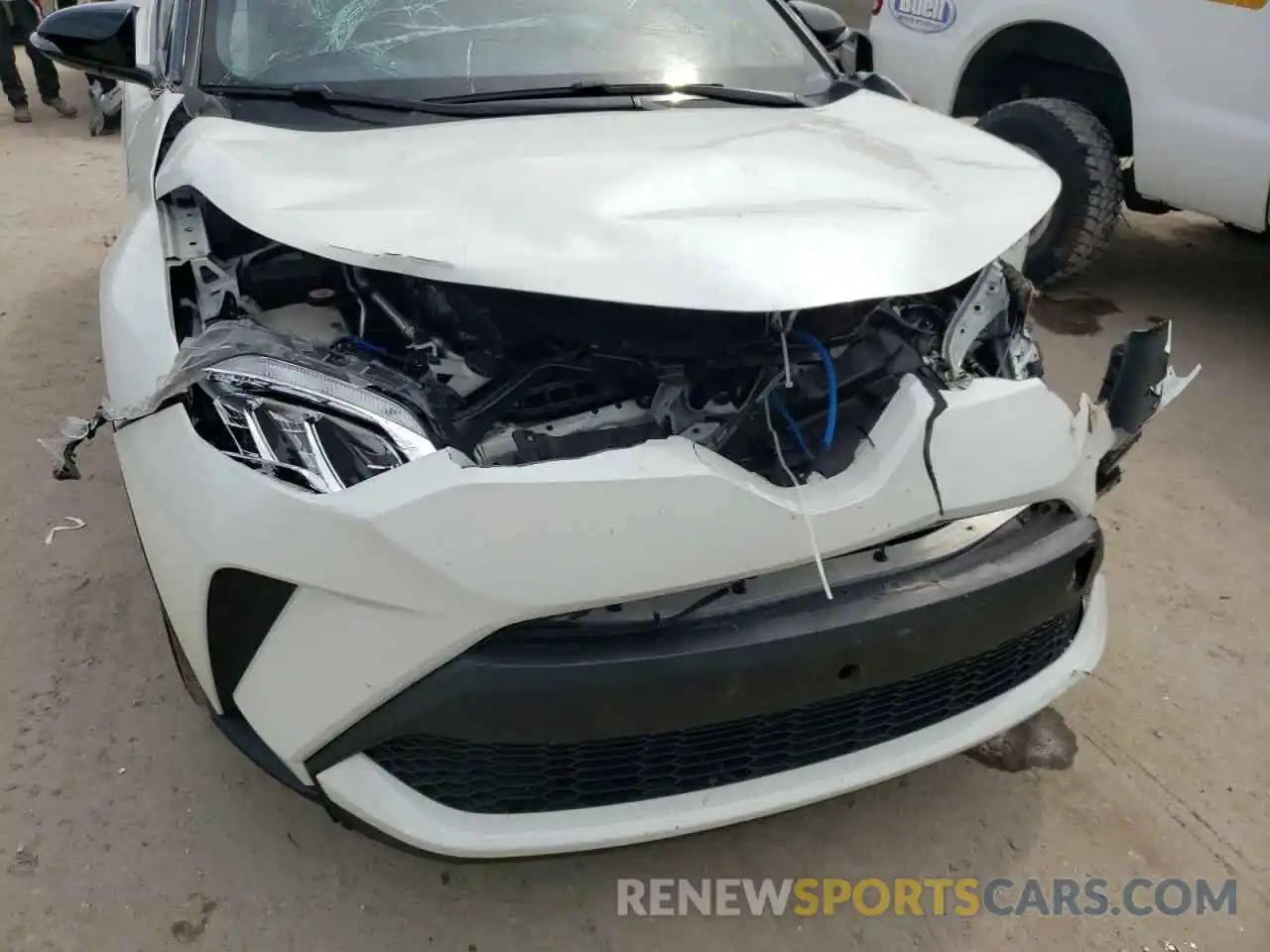 9 Photograph of a damaged car JTNKHMBX4L1088306 TOYOTA C-HR 2020