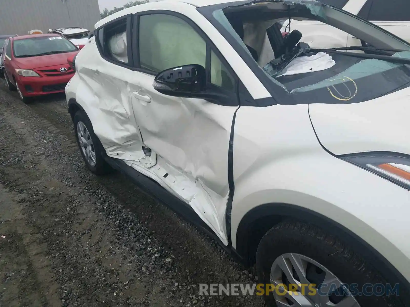 9 Photograph of a damaged car JTNKHMBX4L1092176 TOYOTA C-HR 2020