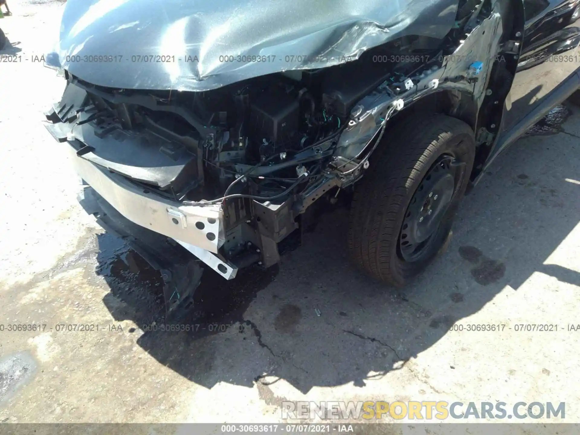 6 Photograph of a damaged car JTNKHMBX4L1092677 TOYOTA C-HR 2020