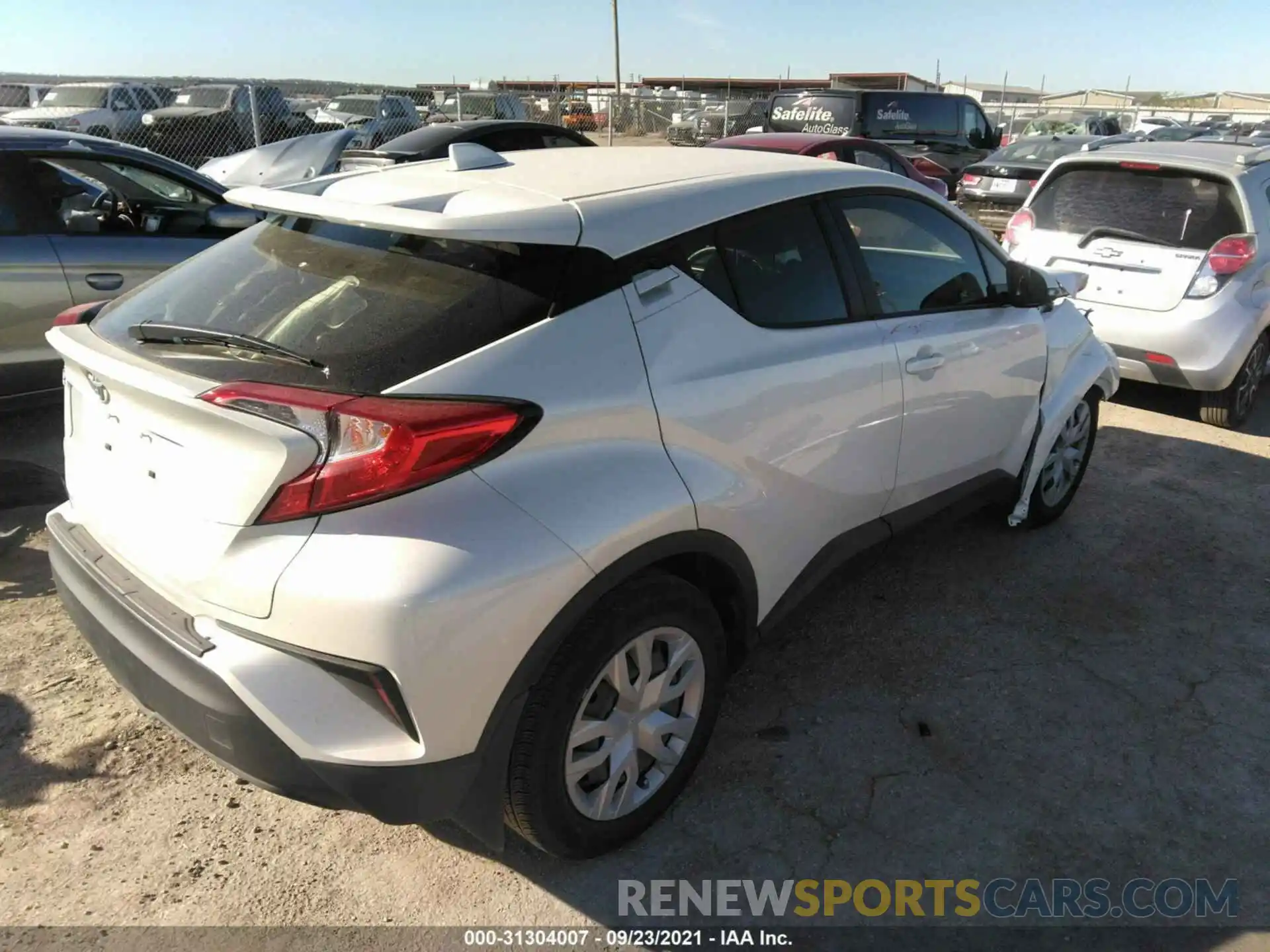 4 Photograph of a damaged car JTNKHMBX4L1092999 TOYOTA C-HR 2020