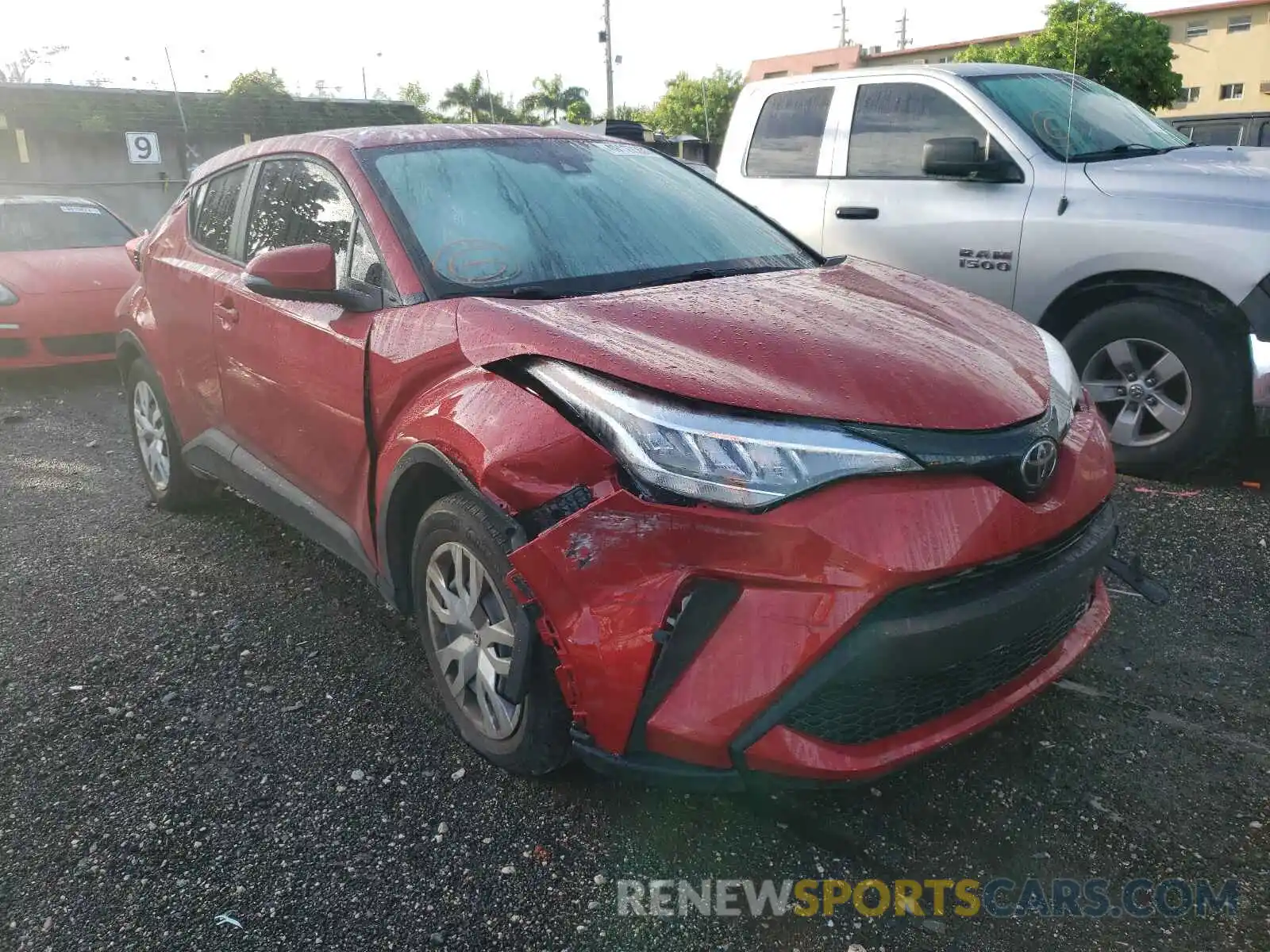 1 Photograph of a damaged car JTNKHMBX4L1093618 TOYOTA C-HR 2020